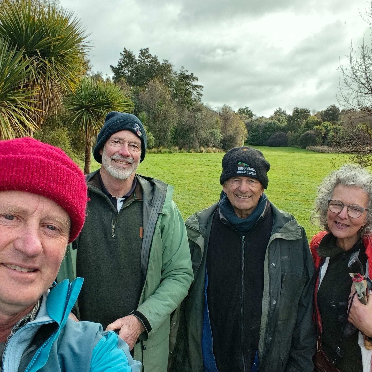 A damp morning but productive, lots more ivy cleared from the understory. We found some good regeneration - kahikatea, kowhai and fern in particular. Sunshine again next week would be nice but some lovely home made hazelnut chocolates perked us up today.
#keeprangiorabeautiful #pestfreewaimakariri #waimakariridistrictcouncil