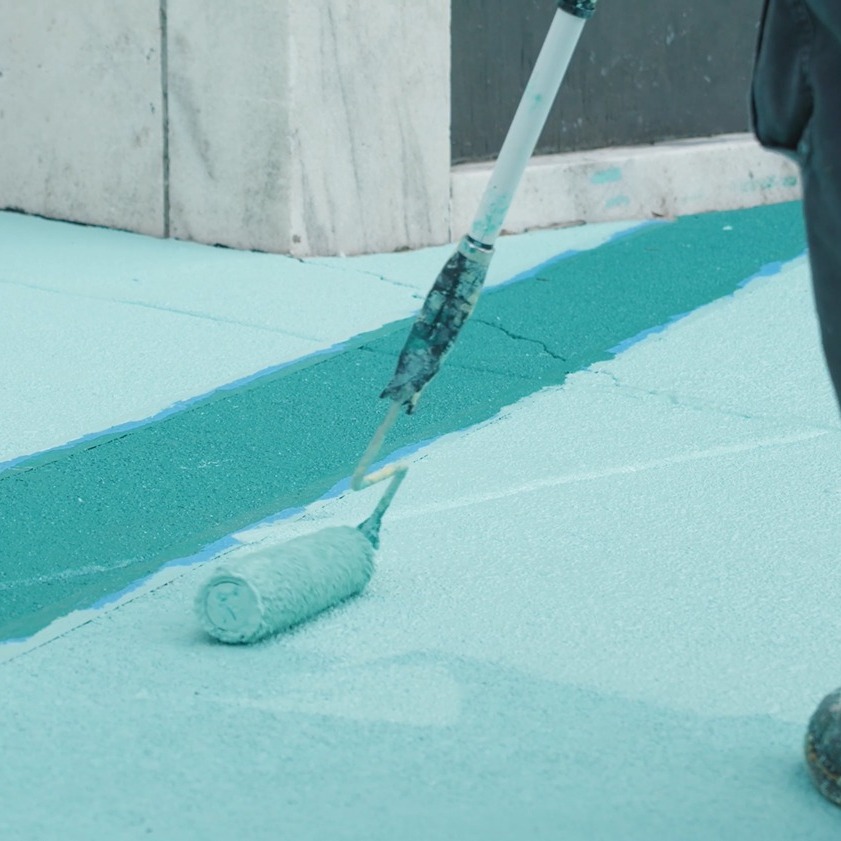 Pintura Epóxi Industrial da ABC Epóxi: solução técnica para pisos modernos e funcionais. Aplicada sobre concreto resistente, forma uma superfície monolítica, impermeável e de fácil manutenção.
Ideal para supermercados, postos, academias, cozinhas industriais, consultórios e clínicas. Atende às normas da NBR 14050 (RAD – Revestimentos de Alto Desempenho). Oferece alta durabilidade química e mecânica, além de rápida aplicação e limpeza simplificada.
Conte com nossa equipe técnica: material, aplicação e garantia integral!
#PinturaEpoxi #PisoIndustrial #ResinaEpoxi #ABCepoxi #RevestimentoRAD #PisoMonolítico #AltaPerformance #NormaABNT #PisoImpermeável #ObraTécnica #PisoProfissional #EngenhariaDePisos #RevestimentoEpóxi #PisoDeAltoDesempenho #ManutençãoFacilitada