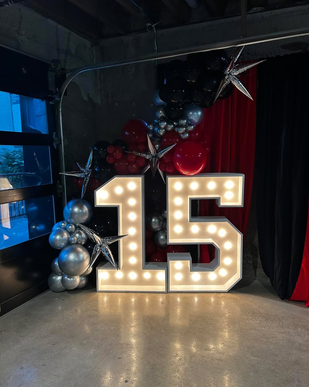 Thank you to Muskegon High school class of 2015 for booking with us for their class reunion.
Marquee numbers are available for rent. Visit our website to get your price quote today.
www.iconicballoondesigns.com
Talk to you soon ๐