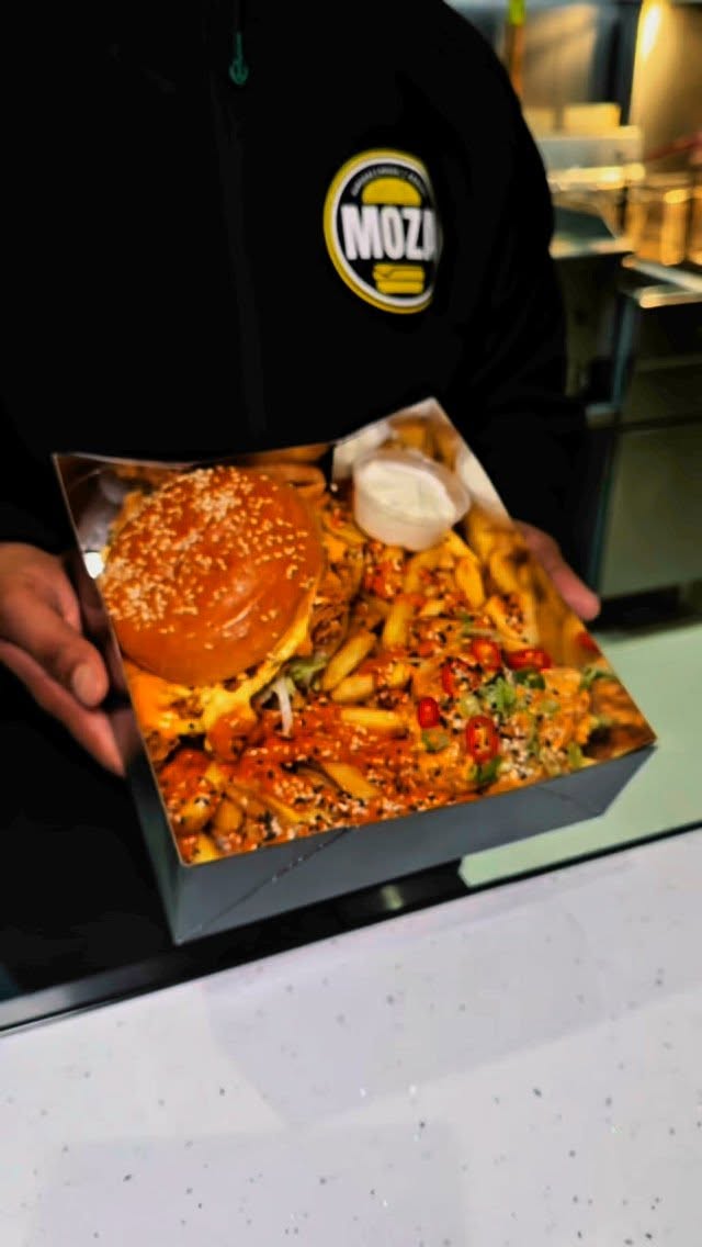You want it? WE GOT IT! 🫵🏽🕺🏽
The perfect place to have your cheat meal 😎
See our saved stories for our MENU and our OPENING TIMES. 🔖
Call us on 01753923379 to make an order for collection!
For delivery you can find us on UBEREATS! JUSTEAT! DELIVEROO! 📲
Located 30 seconds walk from IVER station off the Elizabeth Line!
📍2 WELLESLEY AVENUE, IVER, SL0 9AY 🚶🏽 🚗 🚲 🏍️ 🚂
#simplydelicious #burgers #halalburgers #bobsburgers #burgersuk #iver #moza #uxbridge #hayes #westdrayton #yiewsley #tasty #delicious #halal #halalfood #halalfoodie #foodstagram #foodblogger #brunel #bruneluniversitylondon #bruneluniversity #takeaway #doner #saucydoner #saucywings #saucystrips #munchbox #madnessbox