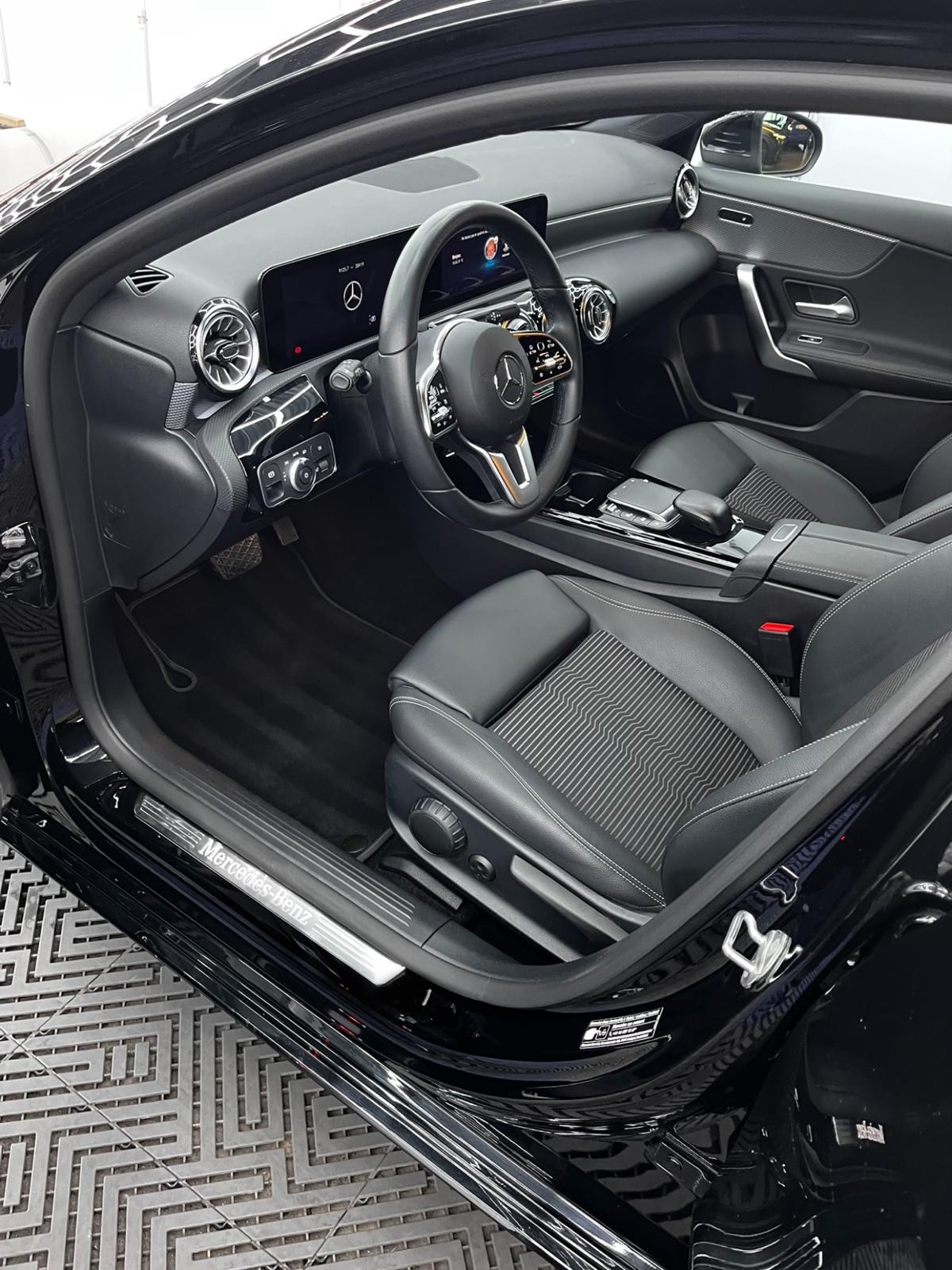 🧼✨ Intérieur comme neuf pour cette Mercedes Classe A !
Deux heures de soin minutieux, chaque surface passée au peigne fin, chaque recoin rafraîchi… Résultat ? Un habitacle impeccable, propre et prêt à reprendre la route avec style. 💎
📍 Prestation : Impeccable
🕒 Durée : 2h – uniquement intérieur
💰 Tarif : CHF 110.–
🏡 Réalisée à domicile ou au centre @cristalcentremartigny
🔗 Réserve ta session sur www.easycleanvs.ch
📞 079 565 86 12
#EasycleanVS #MercedesClasseA #NettoyageIntérieur #DetailingSuisse #CarCare #Impeccable #Valais #Martigny #CristalCentre #MercedesLovers #VoiturePropre #NettoyageAuto