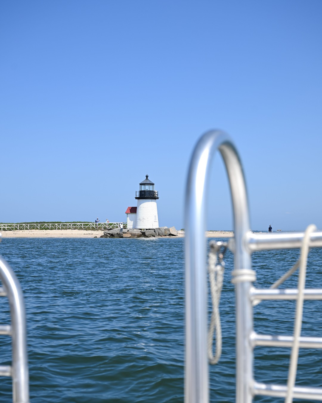 Some views are just better from the water 🌊👀
Skip the sidewalk snapshots, our cruises take you off the beaten path and into frame-worthy territory. Think lighthouse angles, harbor horizons, and wide-open ocean skies you won’t get on land.
Come see it for yourself!
#nantuckettours #brantpointlighthouse #nantucket #nantucketcruises #nantucketboattours