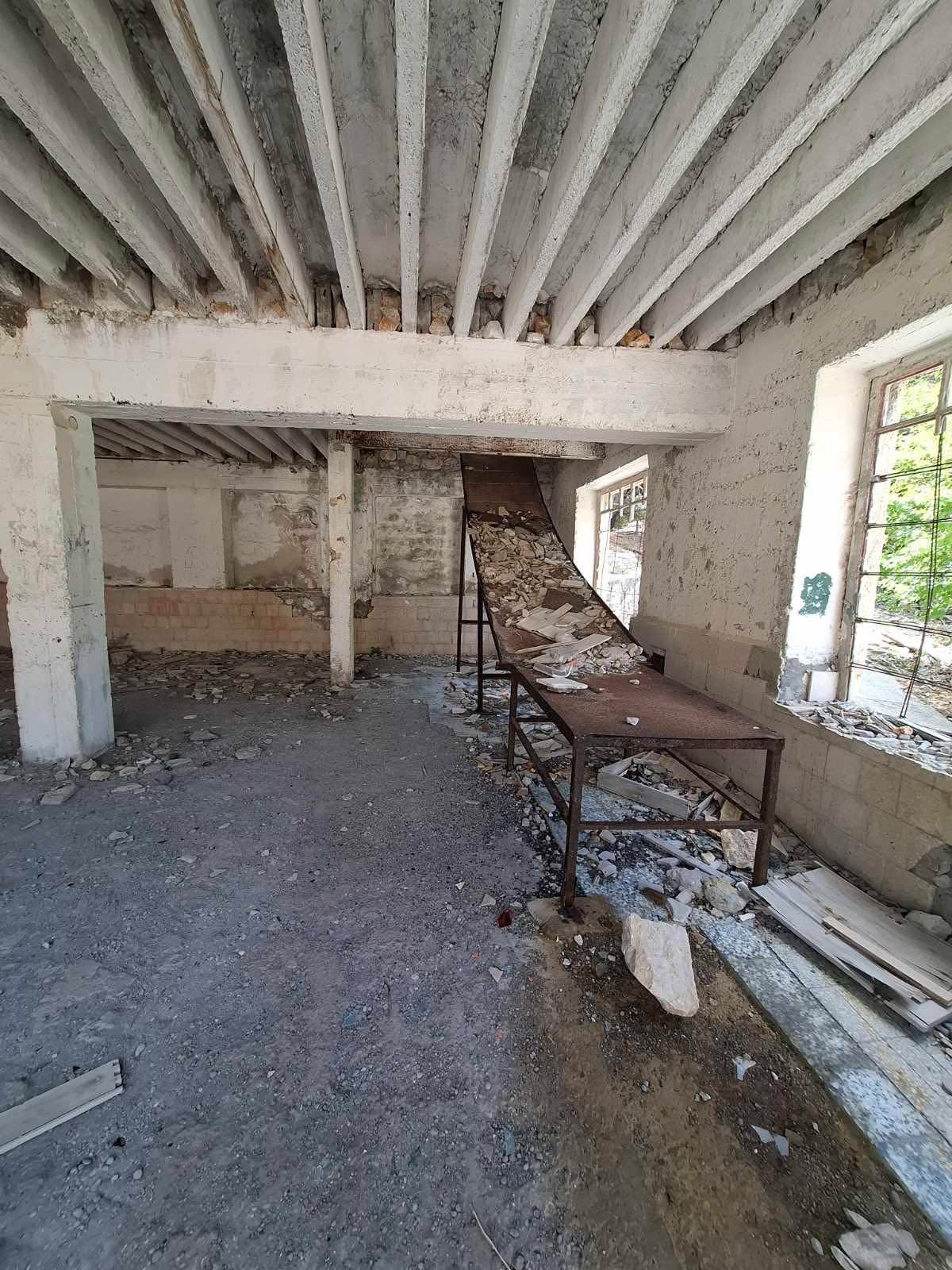 😅 ENA IZ ARHIVA – SPOMINSKA 😂
Uganete, kam so me peljali na “ekskurzijo”? 🤔
Nisem čisto prepričana, če mi niso hoteli nekaj povedat… 😆
Tukaj je pa bilo vroče 😂🔥