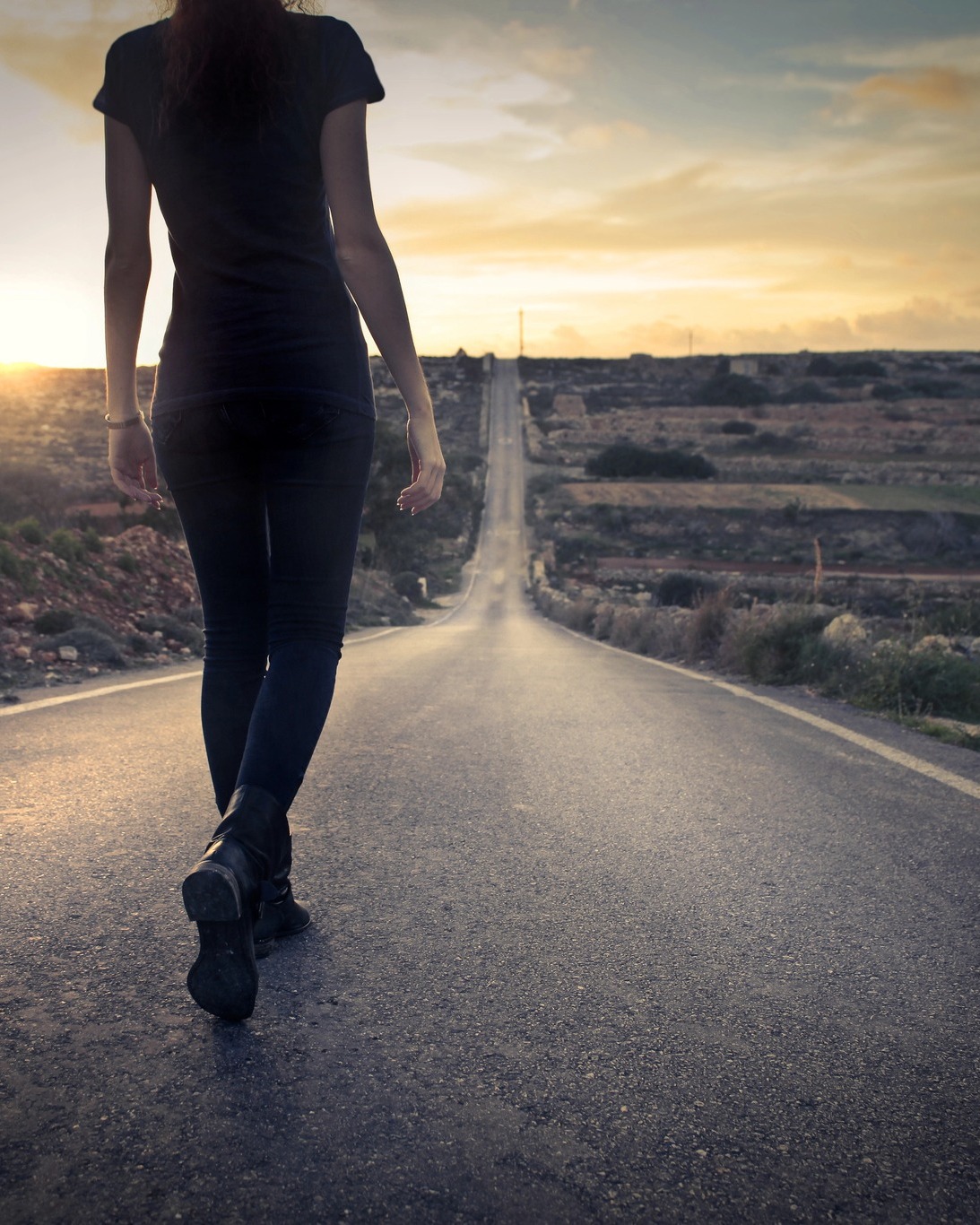 “I was far from powerless.
I was my father’s daughter. I had the blood of a fearsome killer seeping coldly through my veins.”
Excerpt from The Sister’s Curse by Nicola Solvinic from @berkleypub. Now available for pre-order: (Link in bio)
#nicolasolvinic #thesisterscurse #mysteryauthor #crimeauthor #thrillerwriter #criminology #crimefiction #crimethriller #crimenovel #suspensenovel #thrillerbook #murdermystery #mysteryreads #booklovers #bookclub #newrelease #bookreview