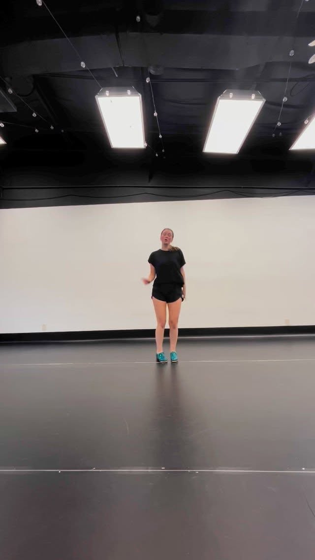 Got sent this combo by @robbrower from so many people, so of course I had to learn it! Such a fun combo to learn and do!!
#tapdancer #tapdancecombo #tapcombo