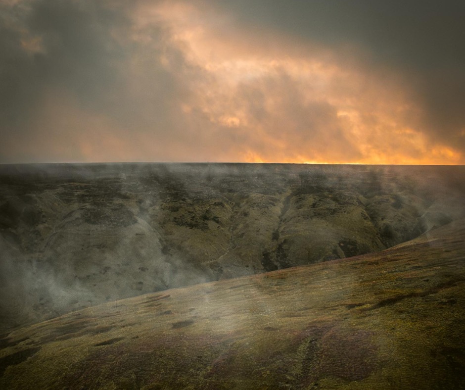 There’s nothing quite like an August afternoon under Powys skies.
�Fields shimmer in gold, the air is warm with the scent of wildflowers, and the wind whispers stories you don’t quite catch.�Grab a jacket for later, but for now—lose yourself in the light.
�Does dim byd tebyg i brynhawn Awst dan awyr Powys.�Mae’r caeau’n disgleirio’n aur, mae’r awyr yn gynnes gydag arogl blodau gwyllt, ac mae’r gwynt yn chwibanu straeon na allwch eu dal yn llwyr.�Cymer siaced ar gyfer y nos, ond am y tro — colli dy hun yn y golau.