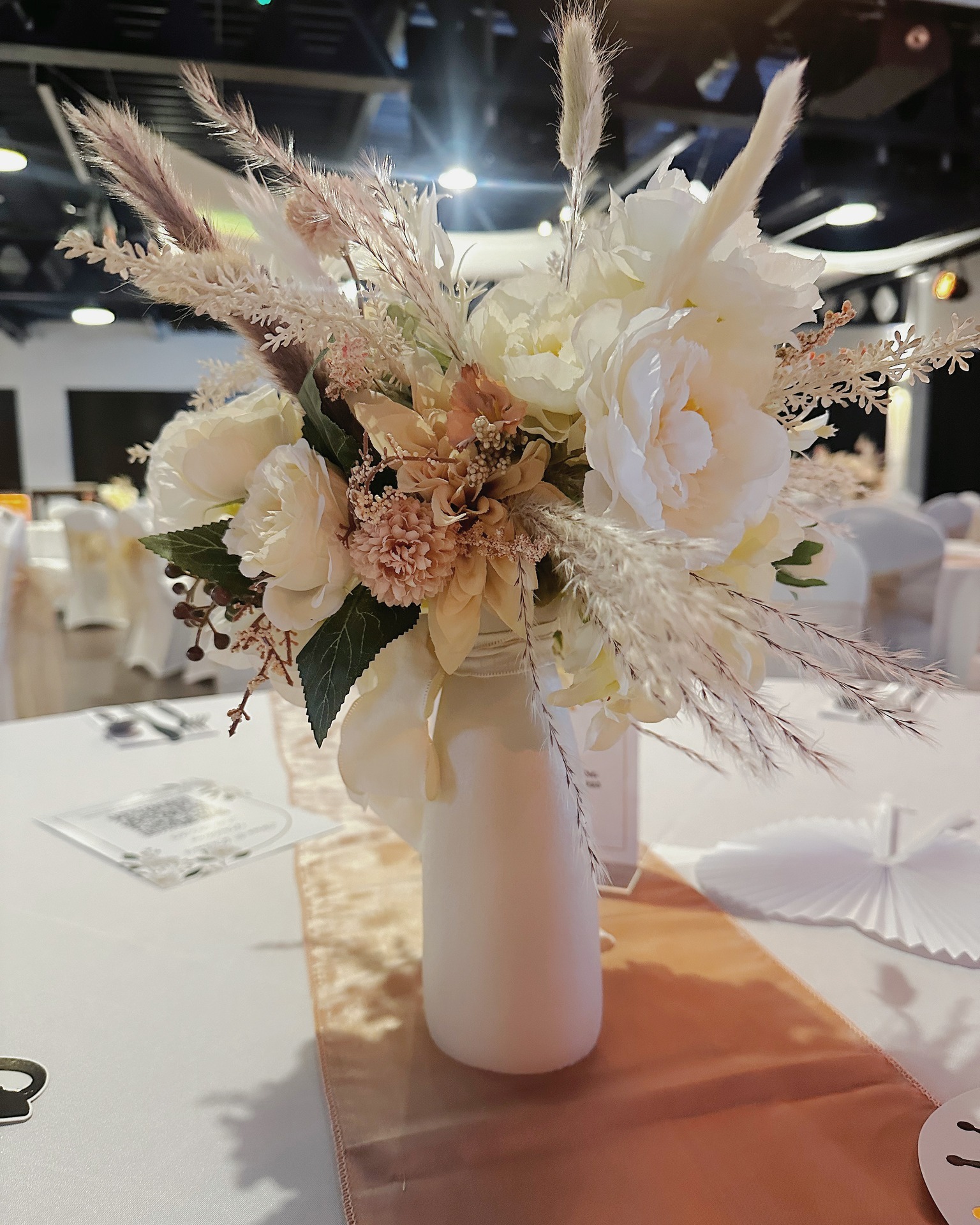 💫 Did you know we also offer event decoration? 💫
From stylish centrepieces to full venue decor, we’ve got you covered! Whether you're going for boho, classic, modern, or something totally unique – we can help bring your vision to life.
As part of our event planning and mobile bar services, this is just one of the many ways we make your day stress-free and stunning from start to finish.
📩 Get in touch to find out more about our decoration add-ons and styling packages!
#BlindTigerEvents #EventDecor #WeddingStyling #EventPlanningUK #BarHireAndBeyond #MobileBarWithStyle #CentrepiecesAndMore #EventExtras