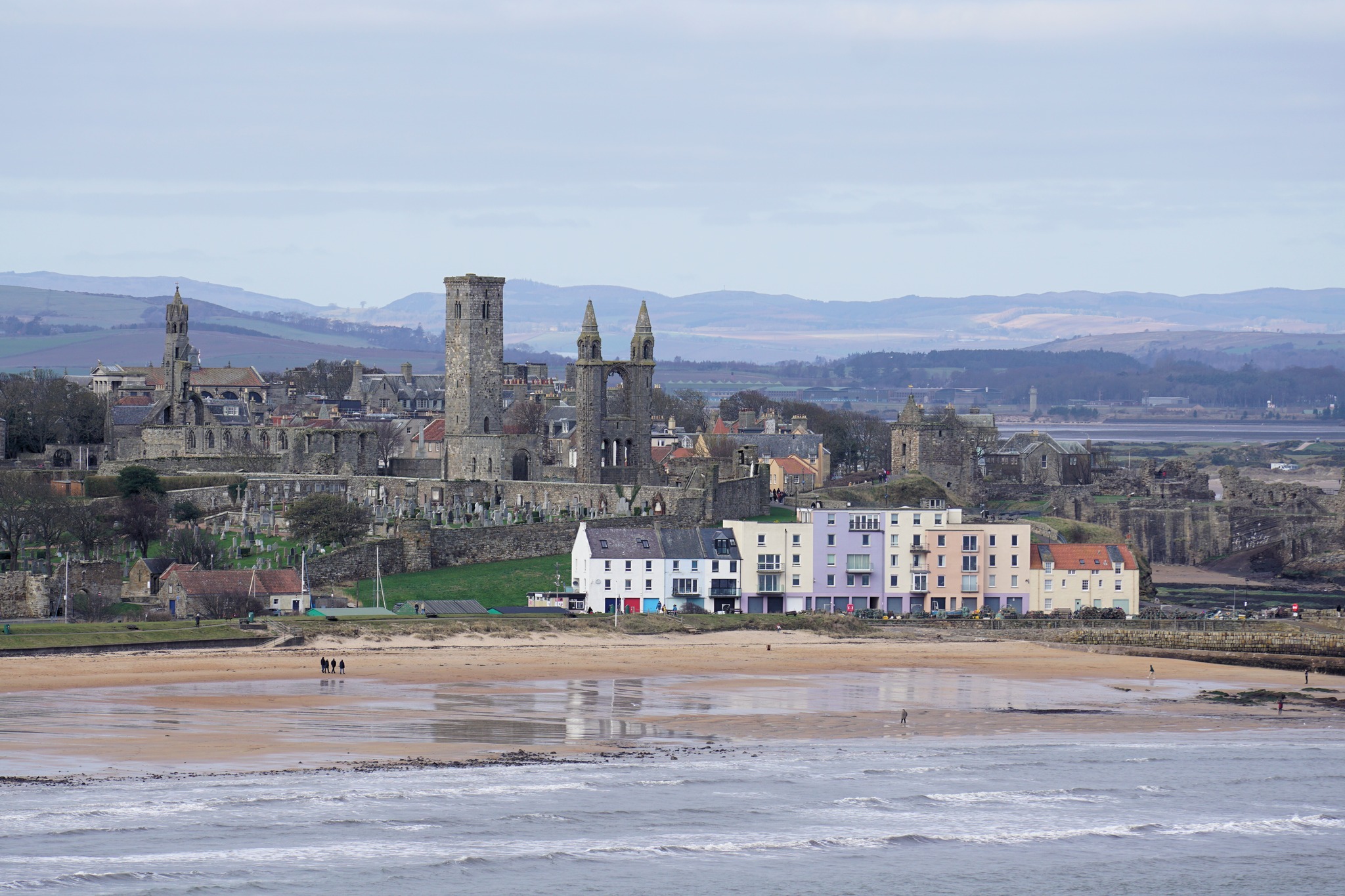 St Andrews- where history meets the sea.
đž: Neil Dobson
#StAndrews #Scotland #LoveStAndrews