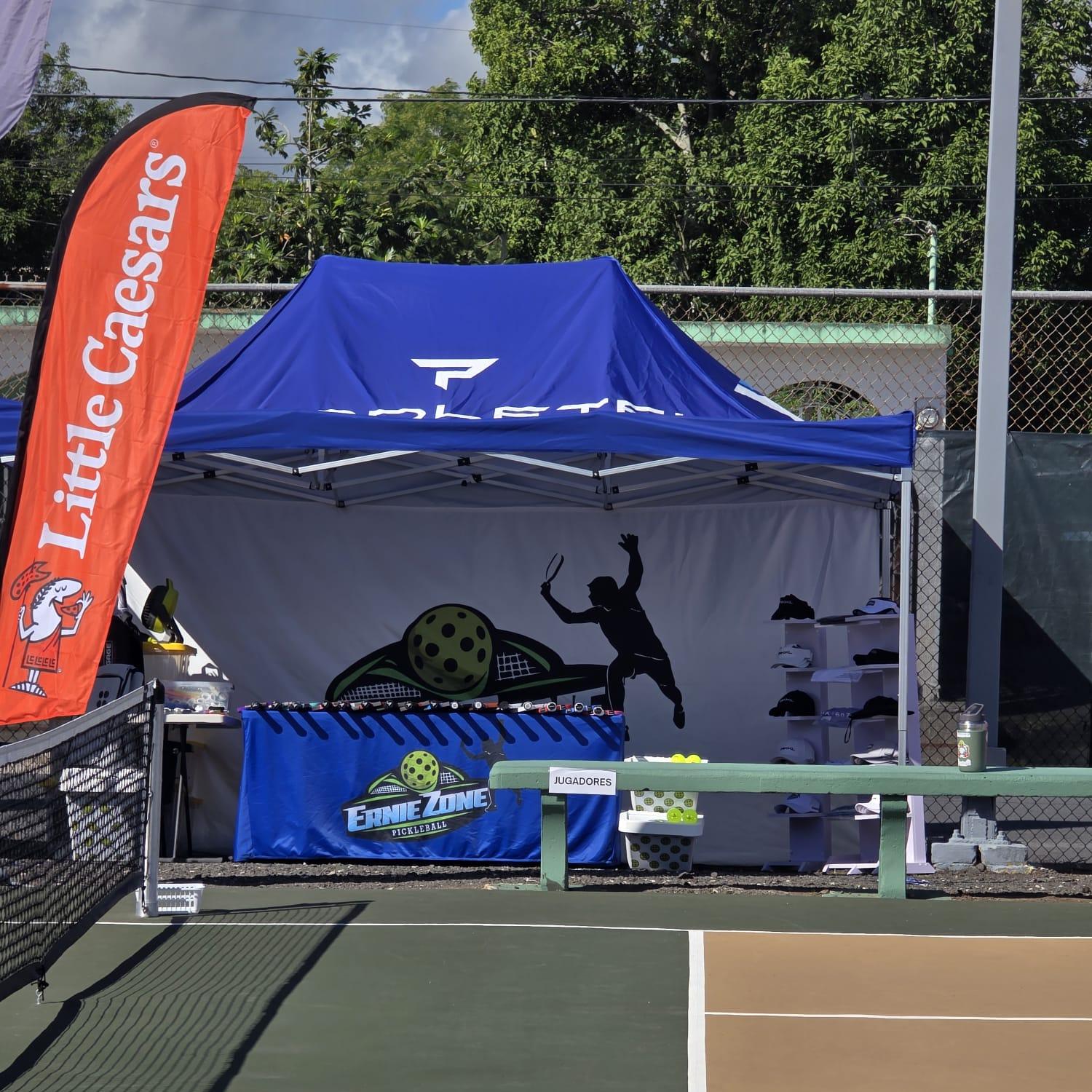 🎾 ¡Últimos días en El Mulo Pickleball!
Hoy y mañana es tu última oportunidad para pasar por nuestra carpa en el 2nd Anniversary Tournament en Juncos 🏆
En Ernie Zone Pickleball tenemos las mejores marcas: Paddletek, ProXR, Six Zero, Holbrook, Pikkl, Engage y mucho más.
Ven, prueba tu próxima paleta, consigue tus accesorios y ponte listo para tu próximo juego 💪
📍 Juncos
📲 787-634-0710
#ElMuloPickleball #ErnieZonePickleball #PickleballPR #PickleballPuertoRico #PickleballLife #PuertoRicoPickleball #PickleballAddict