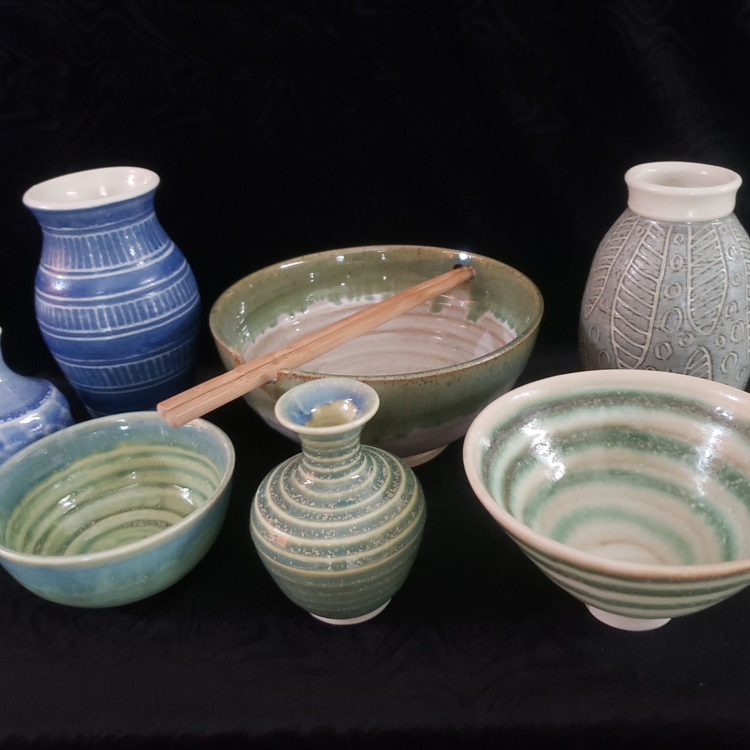 Jane Richards will be showing her vast range of beautiful ceramics in Margo Random's home studio on the Tooting & Furzedown Art Trail this year.
Jane studied at Harrow School of Art obtaining a Higher Diploma in Studio Pottery in 1979. Having spent many years teaching pottery, she now has a studio in her garden and is enjoying having the time to focus on her own practice.
Jane's ceramics are made on the wheel in porcelain and stoneware. She enjoys throwing pots with function in mind. Her work is decorated with surface texture, colourful slips and glazes.
#wandsworthartistsopenhouse2025 #WandsworthArtistsOpenHouse #WAOH2025 #wandsworth #LondonBoroughofCulture #LBoC2025 #welcometowandsworth #wandswortharts #artistsopenhouse #wandsworthartistsopenstudios #openstudios #originalartwork #art #arttrail #artistsofinstagram #SW17 #SW16 #SouthLondonArtist #Tooting #Furzedown #Balham #Wandsworth #WandsworthArtist #FurzedownArtist #Tooting #Furzedown #Streatham #ceramics #potter