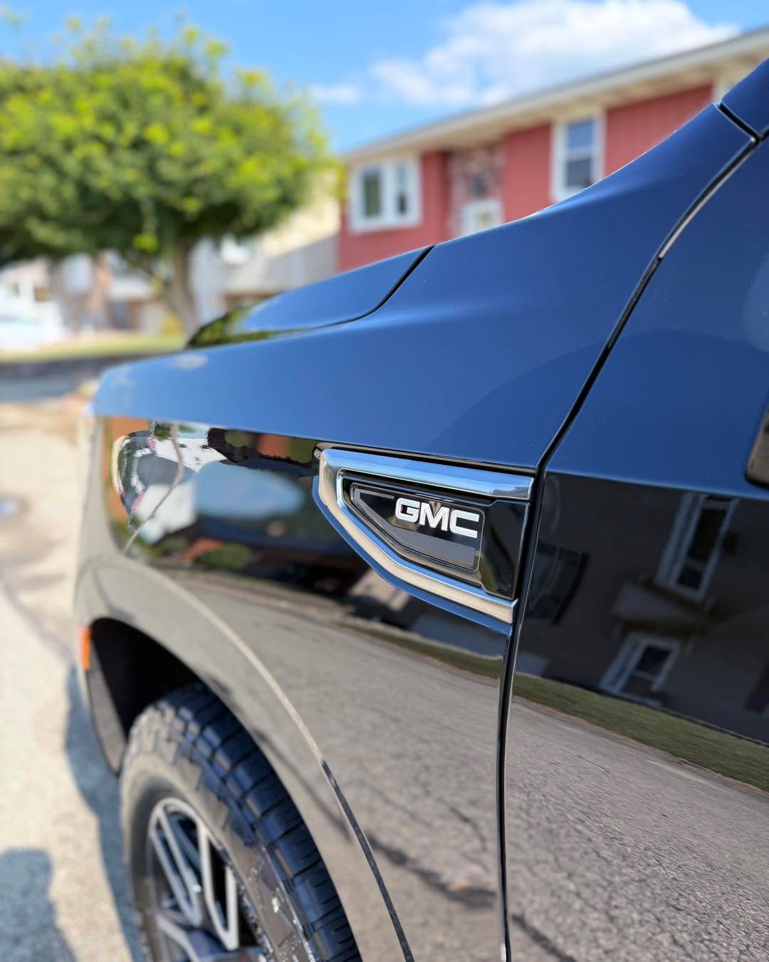 What’s the #1 thing you want to protect on your car?
Well go first- The paint and that deep glossy look💎
•
🗓️-schedule your next appointment with us today!
📲-(724)-970-4716
•
#workhard #staypassionate #shinesupply #ironcitydetailing #carcleaning #detailing#ceramic