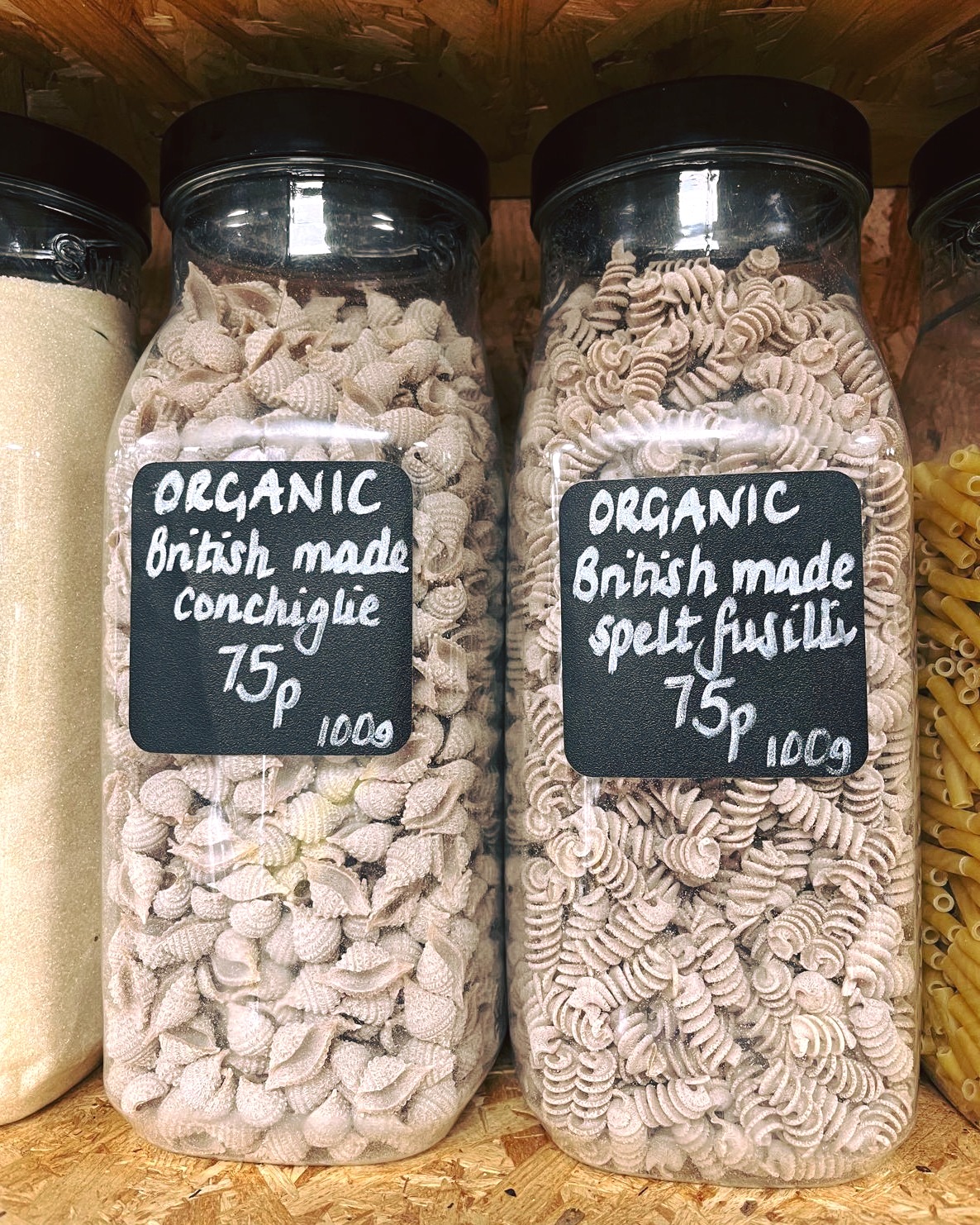 Back in stock.
Our popular British-made, spelt pasta.
Choose from Conchiglie, Fusilli, or buy both!
What's your fave shape?