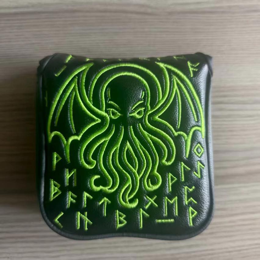 Another #custom cover for a new client! From the depths of imagination to the tip of your putter… we can make it happen!
#customerservice #customerserviceexperience‼️one #golflifestlye #smallbusinesses #golfswing #pga #hoodie #shirt #social #golf #hat #golfer #fashion #golfers #local #puttercoverswag #cover #collection #drop #pgatour #drip #puttercover #travel #golflife #golfing