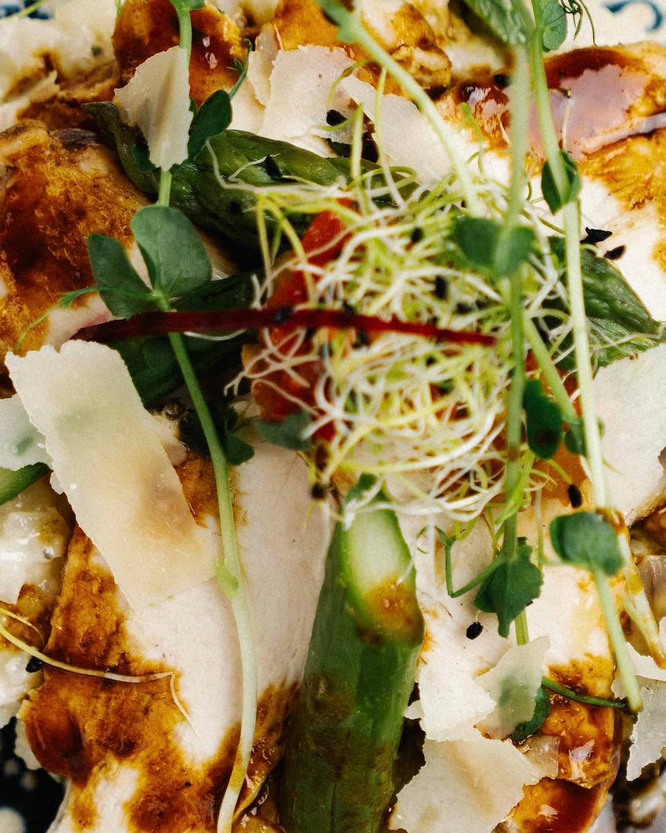 Un zoom qui donne faim 👀 et un risotto qui ne déçoit jamais 🫶🏼
📍 Porticcio
Nous vous accueillons tous les jours, midi et soir.
Réservations via le lien en bio
#nonnaporticcio #restaurantitalien #pasta #antipasti #food #italianfood #porticcio #corse
🧑🏻💻 @glowup_agency