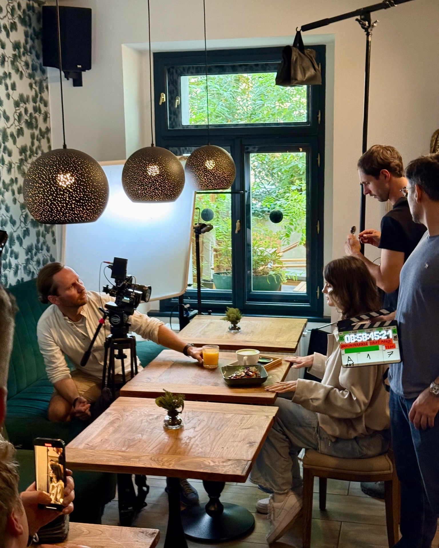 Milujeme dobrodružství a zážitky a ony milují nás 😎 🎬
Dělo se u nás 👇
📍 @kristina_viglaska... a "nejlepší snídaně v Praze"
📍 DISNEY & NETFLIX
📍 Vetřelec
Kontrast světů - Kristies vs. Vesmírná loď 🚀
Těšíme se na ztvárnění!
Jsme rádi, že jsme u toho mohli být 💫
#natáčení #disney #vetřelec #nejlepsisnídaněvPraze