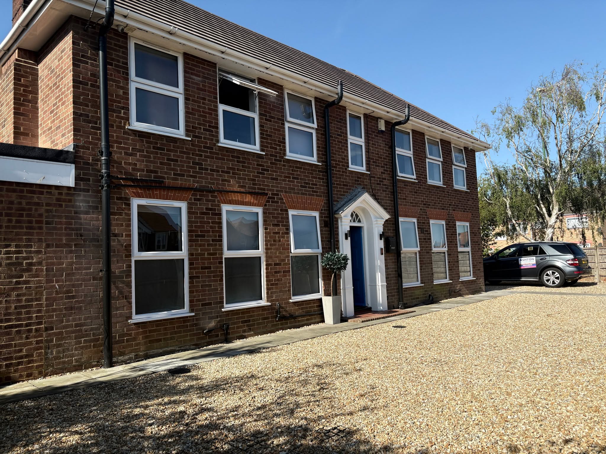 Amara House isn’t just a place to live—it’s where you get the support to do things your way. Our team stands by you with respect and real understanding, helping everyone feel confident and included, every single day.
#AmaraHouse #SupportedLiving #Littlehampton #Community