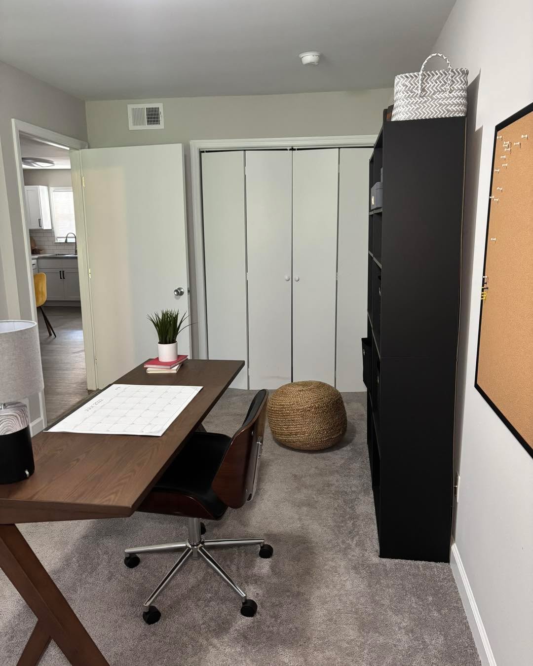 Back to routine = back to easy living. 🗓️ Short commutes, smart floor plans, and a community that keeps life simple. Need a fall move? Let’s get you set.
Message us for current availability and tour times.
#WinstonSalemNC #MoveInReady #StudentFriendly