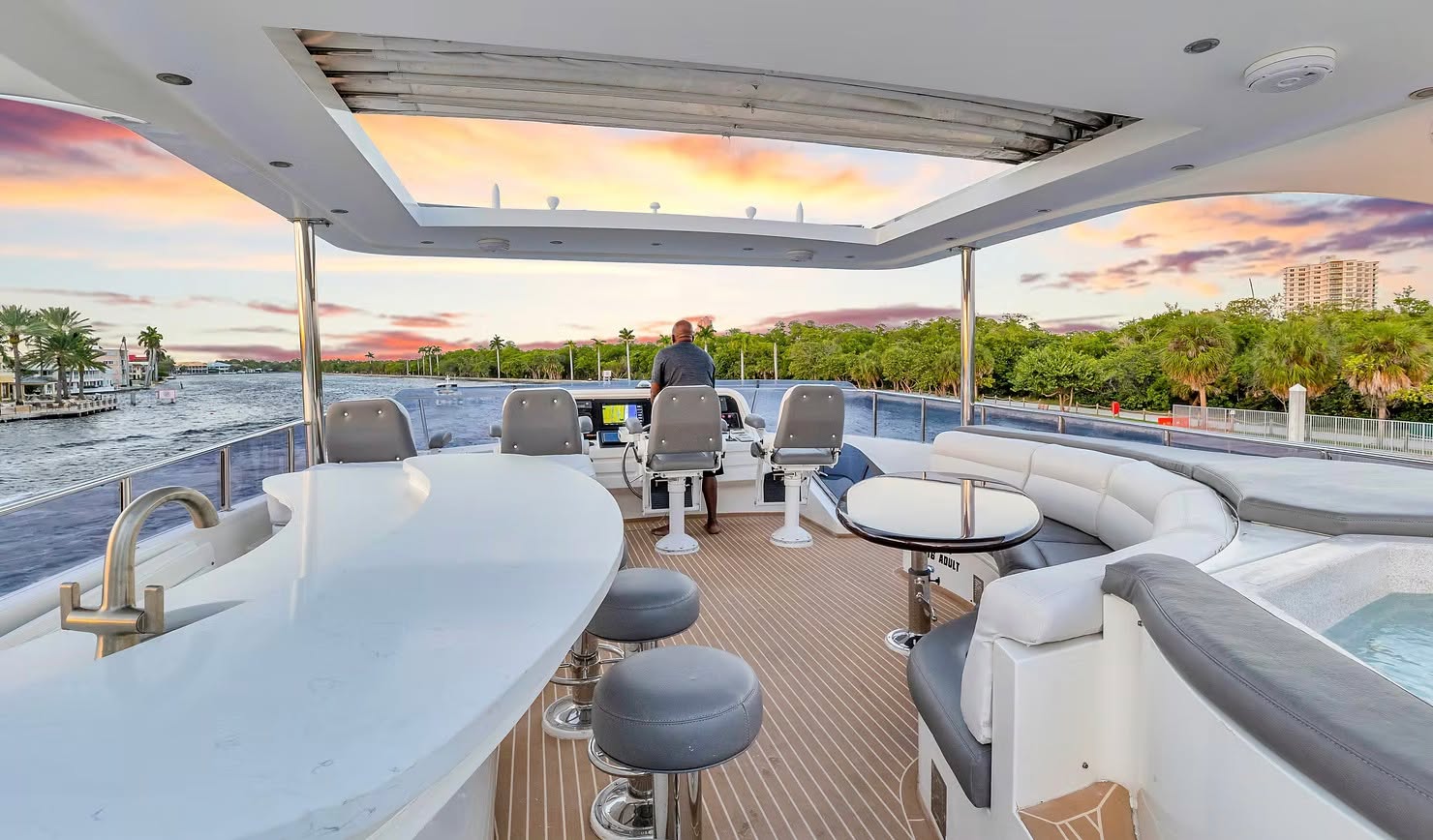 The Treasure Hunt
Forget maps and “X marks the spot” — the real treasure of the Bahamas is found hopping from one hidden cay to another with your crew, cold drink in hand, yacht anchored just beyond the reef. Every stop? A story waiting to be told.
#IslandYachts #BahamasAdventure #CaribbeanCharter #HiddenGemsBahamas #LuxuryUncharted