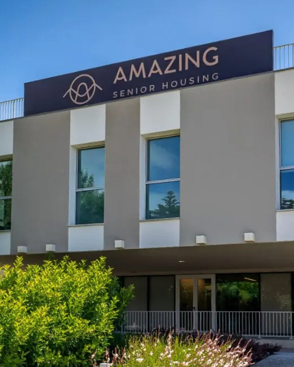 É com orgulho que partilhamos mais um pormenor do nosso recente projeto na residência sénior em Sintra. Para alem da cozinha, a Aveirotel executou a instalação do bar.
Acreditamos que a arte de bem receber está nos pequenos detalhes, e por isso, criamos espaços que inspiram e que fazem a diferença na vida de quem os vive! 🥰
O que acham que não pode faltar num bar de excelência?
#horeca #aartedebemreceber #projetoshoteleiros #equipamentoshoteleiros #aveirotel