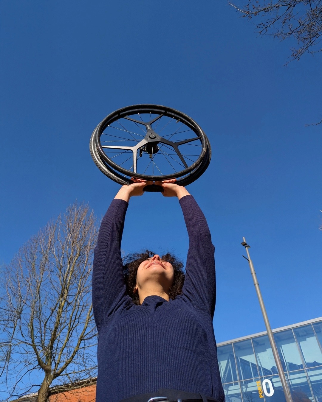 Dreeft, notre 1ᵉʳ système inspiré du rétropédalage
🛞 Freiner sans se blesser
✔️ Zéro frottement, zéro brûlure : la main courante ne tourne plus sous la main.
✔️ 80 % d’effort en moins grâce à un système de freinage intégré.
✔️ Compatible avec les motorisations pour garder le contrôle en toute situation.
Le saviez-vous ? Dreeft est fabriqué en France à Lille ! 🇫🇷
📍 À tester via le lien en bio!
#Dreeft #Eppur #MobilitéInclusive #FreinerAutrement