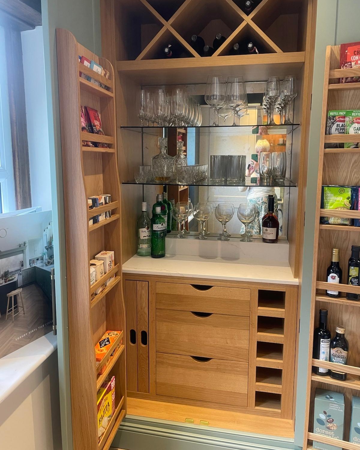 New in Oxted! ✨
We were delighted to be invited along to the opening of @atdkitchensandbathrooms (Attention to Detail)’s brand-new kitchen showroom last Friday. Such a lovely evening celebrating their stunning new space — the craftsmanship and attention to detail really do shine through.
A huge thank you to the ATD team for having us, we had a wonderful time and can’t wait to see all the beautiful kitchens that will be created here! 🥂🍴
You can find them on the A25 by the viaduct.