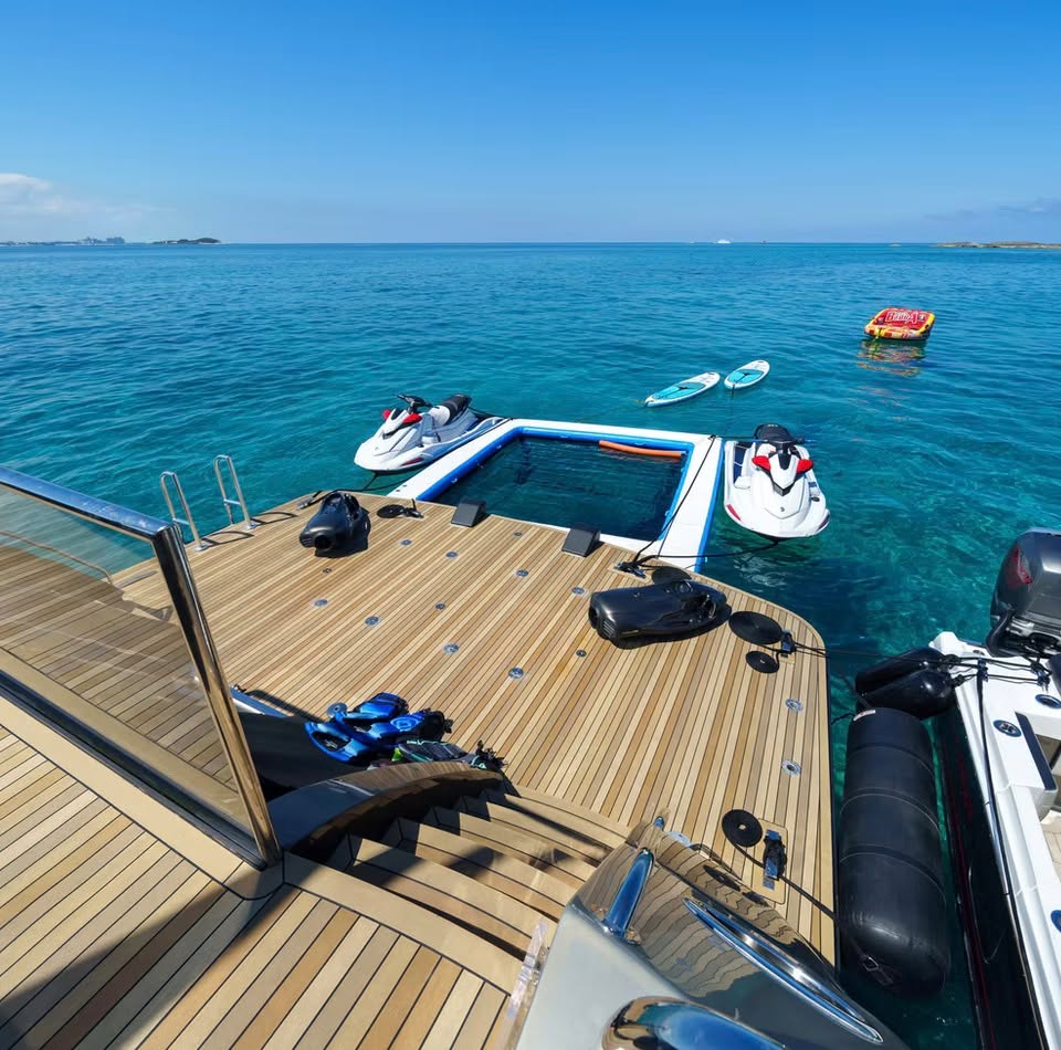 Swim, Snorkel, Repeat
Your day looks like this: drift over coral gardens with sea turtles, laugh with the famous swimming pigs, and end with a barefoot beach barbecue on a secluded shore. Why settle for one adventure when you can have them all in a single charter?
#IslandYachts #BahamasBucketList #SwimSnorkelRepeat #YachtCharterBahamas #ParadiseFound
