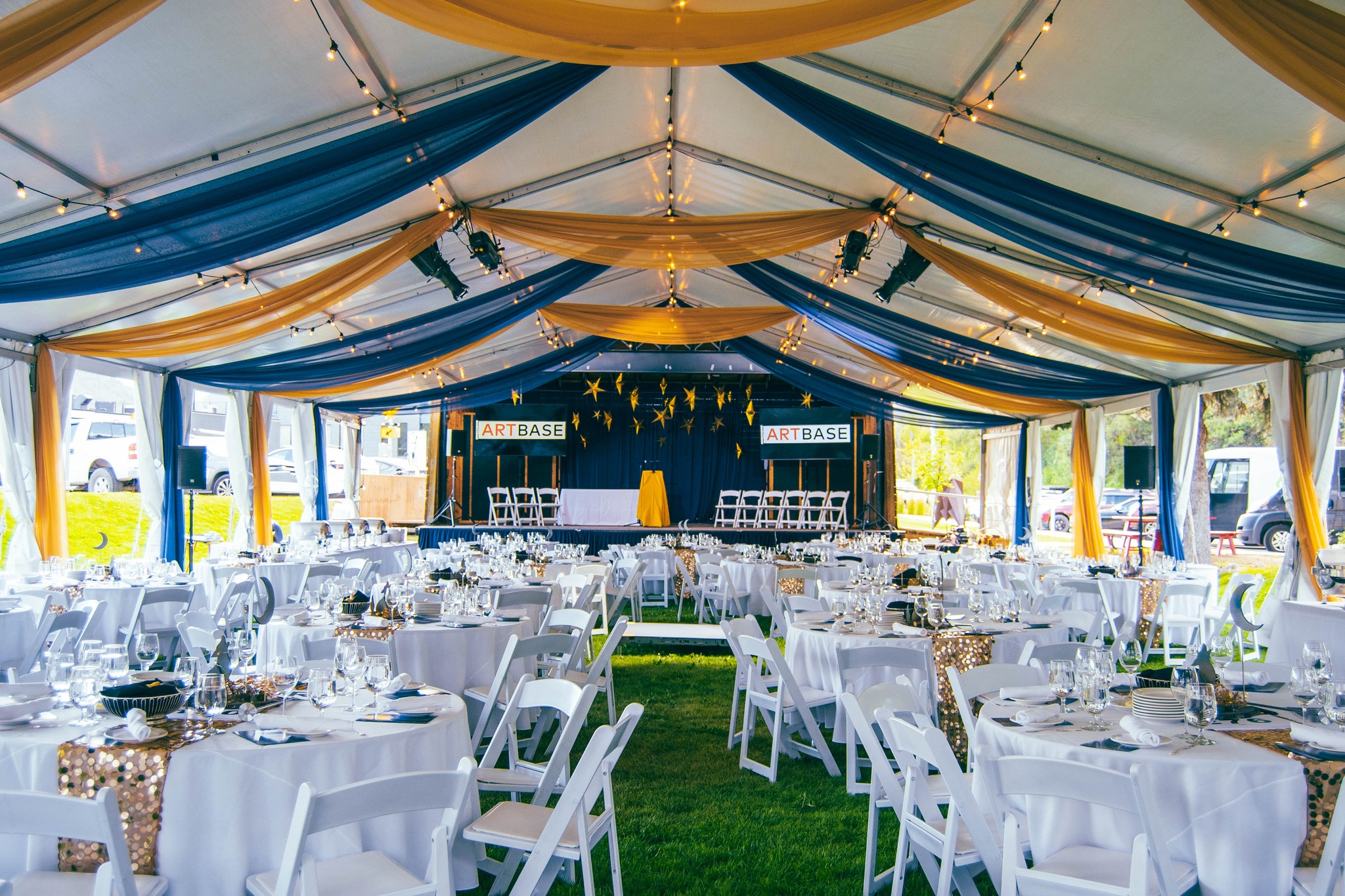 Lighting that directed focus.
Audio that carried every word with clarity.
Visuals that shared a mission.
Production woven seamlessly into a captivating evening at the Artbase Gala.
#SixProductions #AudioVisualProduction #Galas #Lighting #Audio #EventVisuals