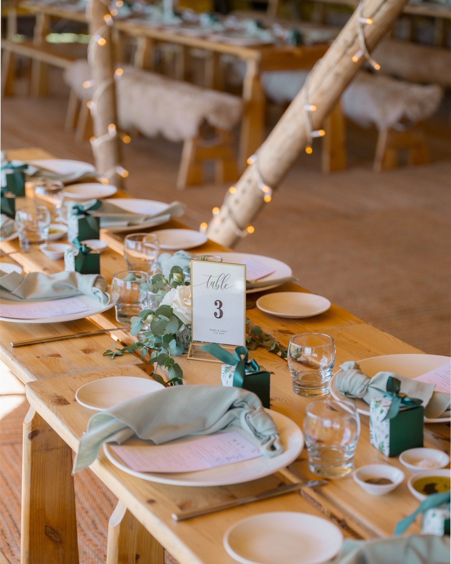 Loving the colour palette of M&C’s wedding — simple, beautiful, natural.
📸 @micimageweddings