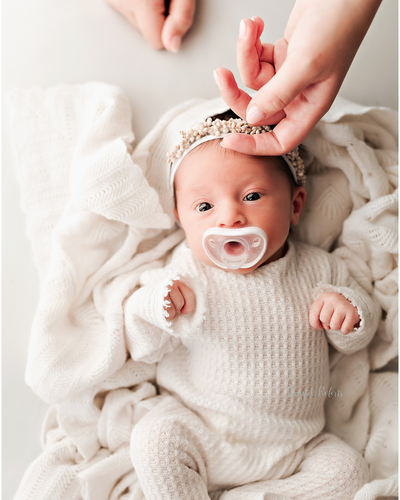 Parent hands aren’t just adorable—they’re the unsung heroes of newborn and baby sessions. 🤍 From gently holding tiny fingers to supporting sleepy stretches, these hands keep your baby safe, secure, and calm while I capture those real, fleeting moments.
And yes... pacifiers are welcome! In fact, bringing one that matches your baby’s outfit or sticks to neutral tones helps the photo look natural and timeless while keeping your little one soothed.
Lifestyle sessions are perfect for older babies or those who just don’t want to nap. No posing under pressure, no trying to force sleep — just real moments, captured gently and beautifully. Your baby’s personality shines, and every parent hand tells a story of love, care, and comfort.
#NewbornPhotography #LifestyleNewborn #ParentHandsMatter #TinyHandsBigLove #BabyPacifierTips #CalmBabyPhotos #NewbornSession #BabyPhotoshoot #NewbornTips #MotherhoodCaptured #LumbertonPhotographer #TexasNewbornPhotographer #BabyLifestylePhotography
