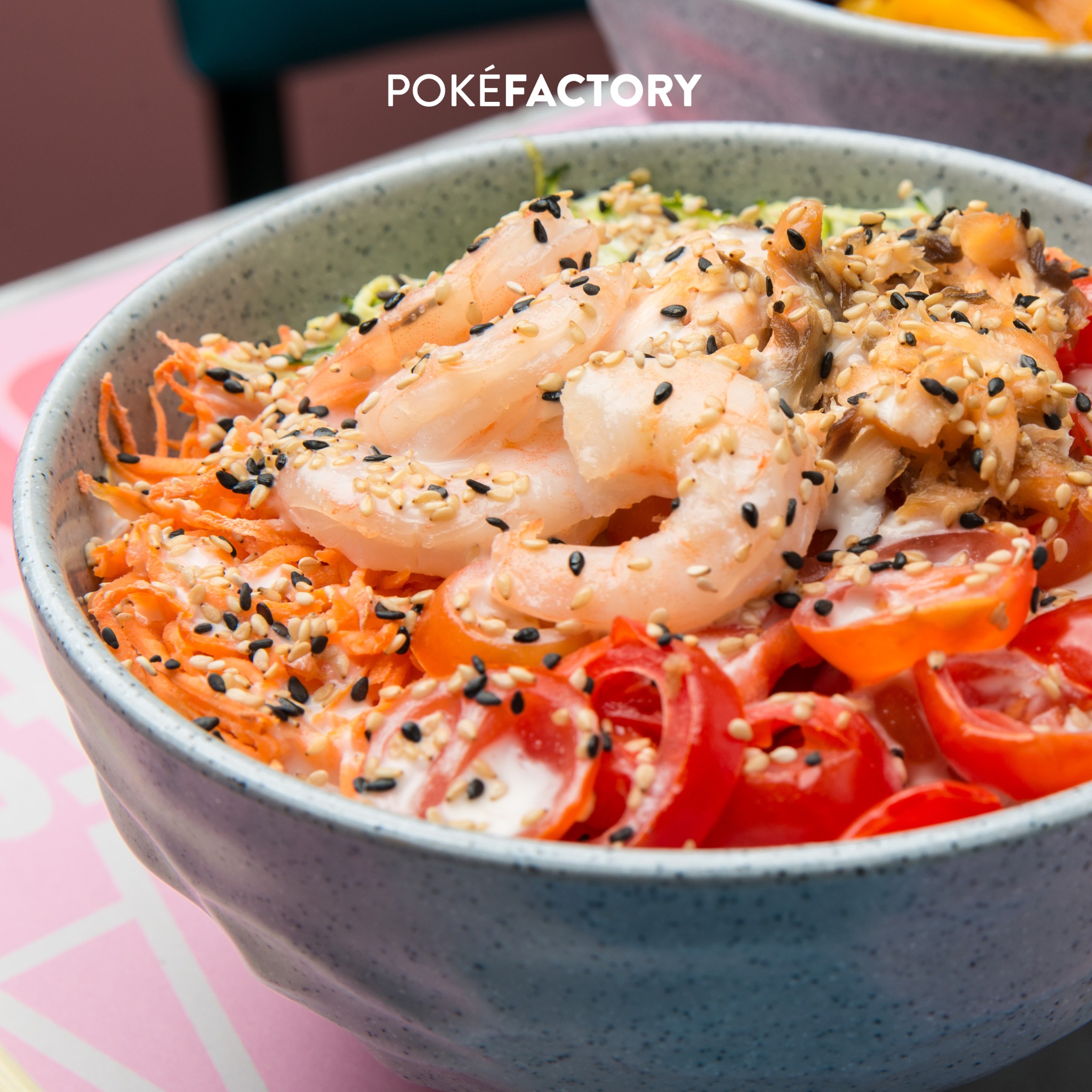 🥗 NEW BOWL LESS — la bowl che sa di leggerezza e gusto!
Scegli la tua base preferita e lasciati conquistare da un mix fresco e bilanciato:
🦐 Mazzancolle,
🐟 Salmone cotto
🥕 Carote alla julienne
🥒 Zucchine alla julienne
🍅 Pomodorini
🥣 Salsa yogurt
✨ Un tocco di sesamo per completare
La tua comfort bowl in versione light 😎
Vieni a trovarci in store oppure ordina dalla nostra #APP 📲
#pokefactory #app #ordinaora #pokesignature