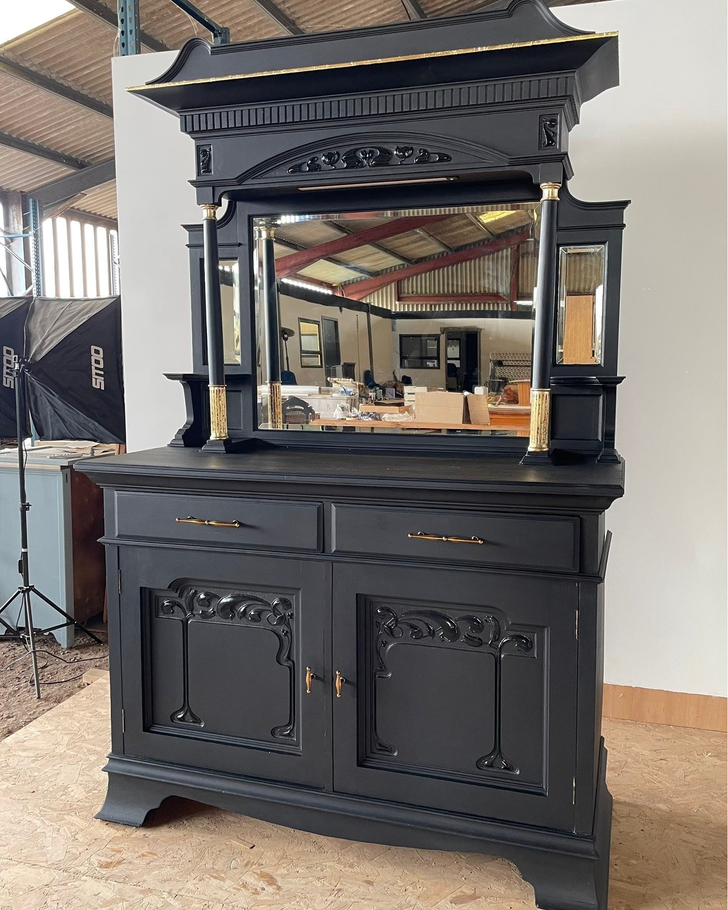 ✨ Ta-da! ✨ I’ve finally finished this beautiful vintage dresser makeover!
This piece was once unwanted and overlooked, but with some love and vision, it’s been transformed into a true statement. Full photos and details will be up on the website tomorrow, but I couldn’t wait to give you a first look.
It would be perfect in a large room with high ceilings—but it could just as easily make an amazing feature in a boutique hotel or Airbnb. I can imagine it styled as a stunning home bar, adorned with bottles and glassware. With its soft light, gold leaf touches, quality hardware, and delicately highlighted carvings in a glossy finish, it’s now completely unique. 🖤
#StatementPiece #HomeBarInspo #BoutiqueStyle #AirbnbDecor #HotelDesign #UniqueInteriors #CotswoldsLife #UKInteriors #BritishInteriors #FurnitureRestyle #VintageFurniture #CotswoldsBusiness