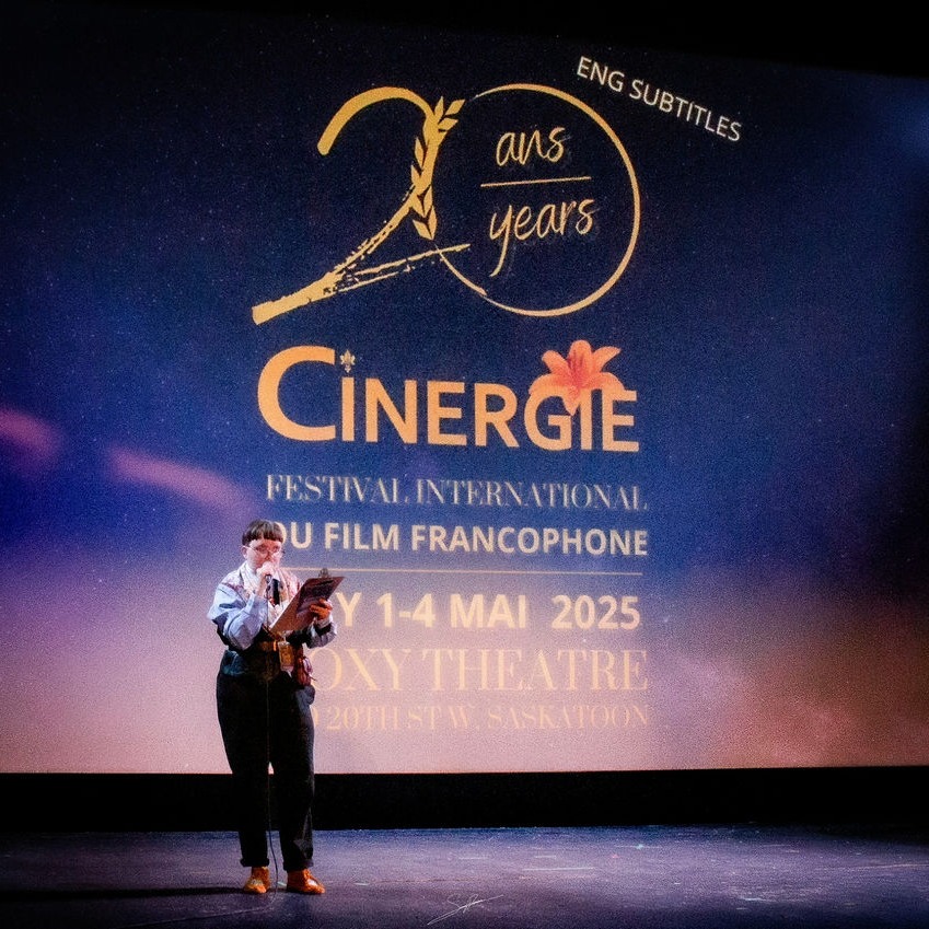 đ·âš Petit retour en image sur les derniers moments du Festival CINERGIE en 2025... le dimanche 4 mai nous avions une projection spĂ©ciale Coup de projecteur: Saskatchewan avec le 1er long mĂ©trage fransaskois RĂȘver en NĂ©on, en prĂ©sence virtuelle de sa rĂ©alisatrice Marie-Claire Marcotte @mcmarcotte ; une projection prĂ©sentĂ©e par @raccord.ca fait son festival et @ccfransaskois.
Nous avons passĂ© des magnifiques moments avec vous et espĂ©rons vous revoir l'annĂ©e prochaine pour notre 21e Ă©dition du 30 avril au 3 mai 2026! đ€©đżđ„
đ· Photos: @sunnydispositionproductions