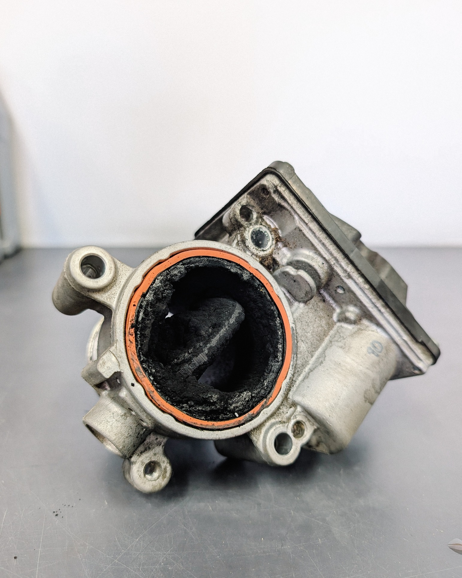 Why do EGR coolers block up with soot in diesel cars?
Your diesel engine’s EGR (Exhaust Gas Recirculation) cooler is designed to lower combustion temperatures and reduce emissions. But over time, the constant flow of exhaust gases carries soot, carbon, and oil vapour through the system.
🔴 This build-up sticks inside the cooler, restricting flow.
⚠️ The result? Reduced performance, higher fuel consumption, overheating, and even engine damage if ignored.
Regular servicing and timely cleaning or replacement of the EGR cooler keeps your diesel running smoothly and prevents costly repairs down the track.
At Auto Union, we’re experts in diagnosing and repairing common diesel issues like EGR blockage — so your vehicle stays efficient and reliable.
🌏 autounion.com.au
☎️ (03) 9563 2011
✉️ service@audservice.com.au
📍 Oakleigh, VIC