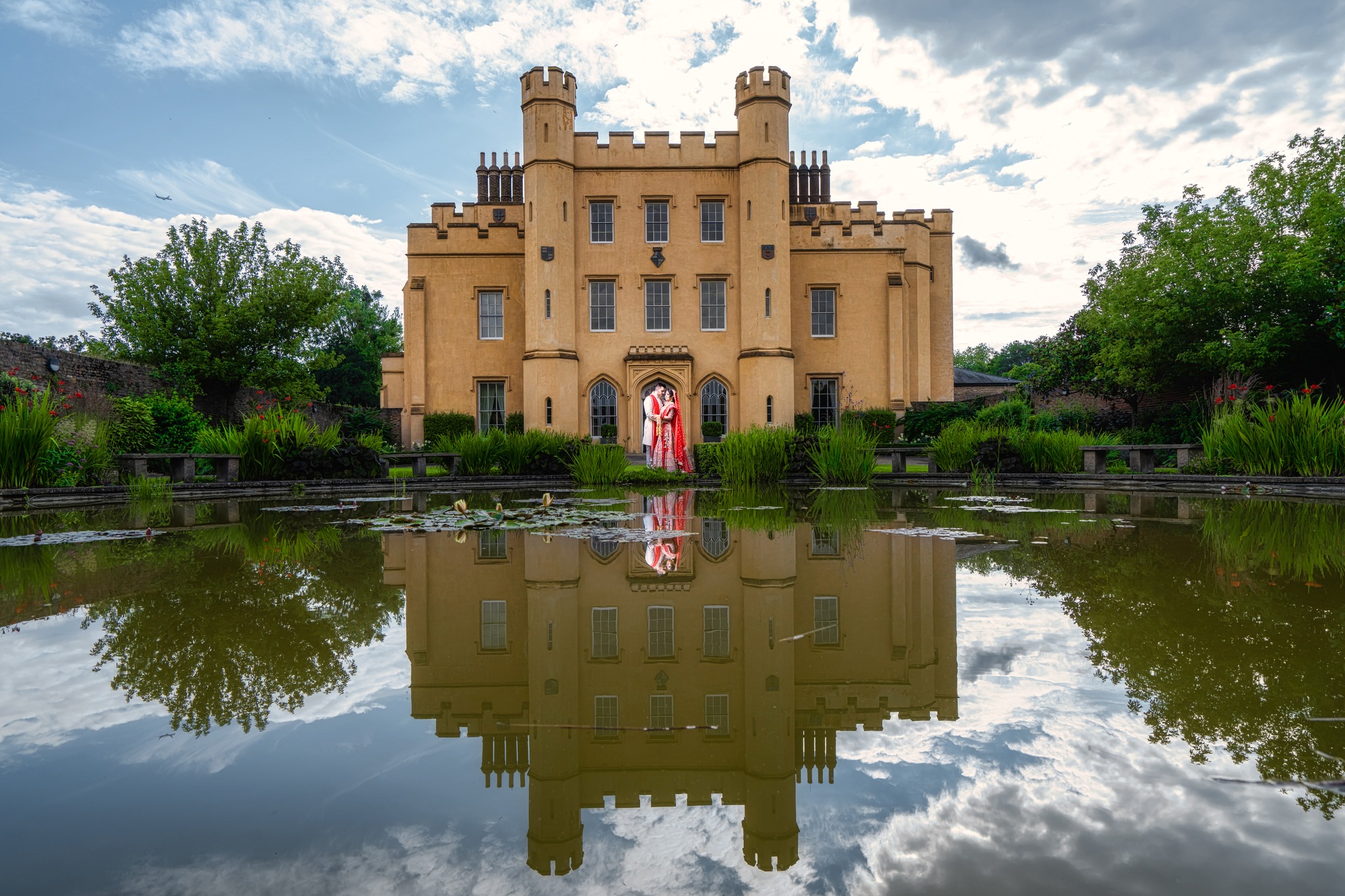 Breath-taking reflections and endless photo opportunities — every angle of Ditton Manor tells a story.
Photo credit @rashpalphoto
.
#luxurywedding #historicvenue #exclusiveusevenue #dreamwedding #castlewedding #moatwedding #berkshirewedding #ukweddings #englishweddingvenue #weddingphotography #weddinginspo #weddingdaydreams #romanticwedding #grandwedding #luxuryvenue #weddinggoals #bridetobe2025 #bridetobe2026 #ido #sayido #shesaidyes #gettingmarried