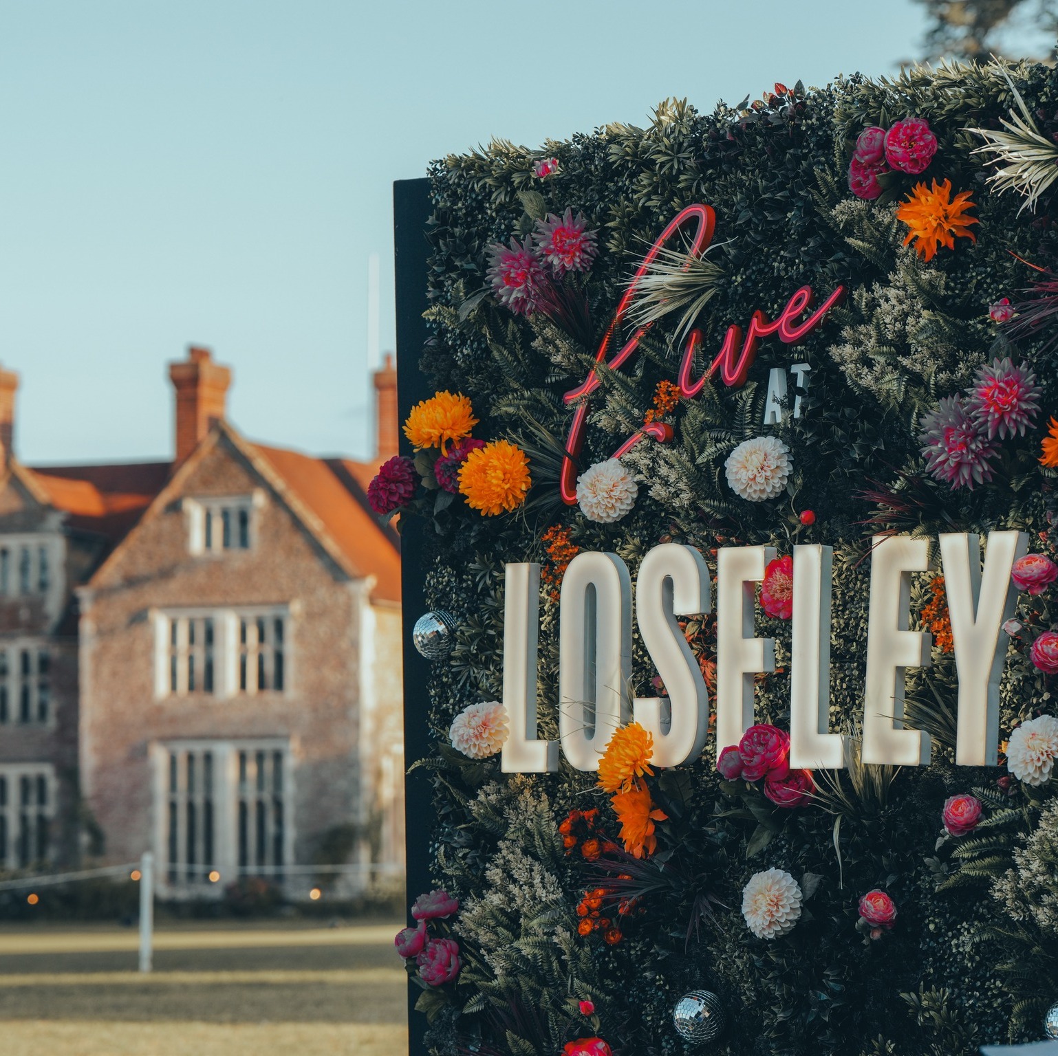 ✨ Looking back on an unforgettable weekend - three nights of music, memories, and magic under the stars in the incredible grounds of Loseley house. Thank you to everyone who joined us – what was your favourite moment? 💫🎶
#LiveAtLoseley #LoseleyPark #SurreyEvents #SummerNights #livemusic @loseley_park
@zacdorne @silentpooldistillers @hogsbackbrewery @theemissarywines @visitsurrey @lukeross.stills