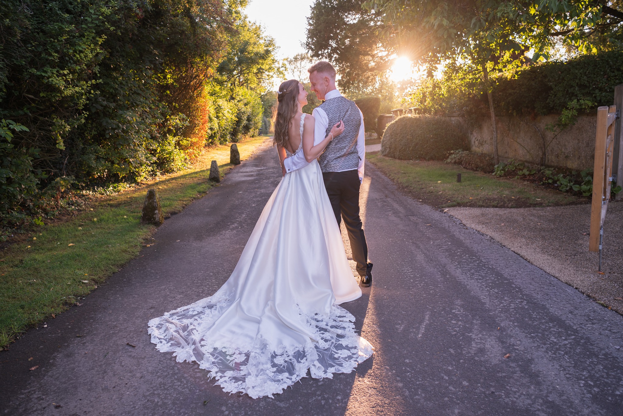 Huge congratulations to Dan & Lucy who tied the knot yesterday! 🎉
Loved shooting their day - ceremony at Eastleigh Baptist Church then off to Clock Barn in that amazing green VW camper! The weather tried its best to mess with us but we got some brilliant shots between the showers.
Thanks for having us capture your special day guys! @lucychaplin94
Venue: @clockbarn
Photography: @robinsonroadphotography
Florist: @charlotte_underwood_florals
Videographer: @horseandcartvideography
Make Up Artist and Hair: @amyrousemakeup
DJ: @cosmic.events
Campervan: @radiant_retro_rides
#DanAndLucy #ClockBarn #WeddingPhotography