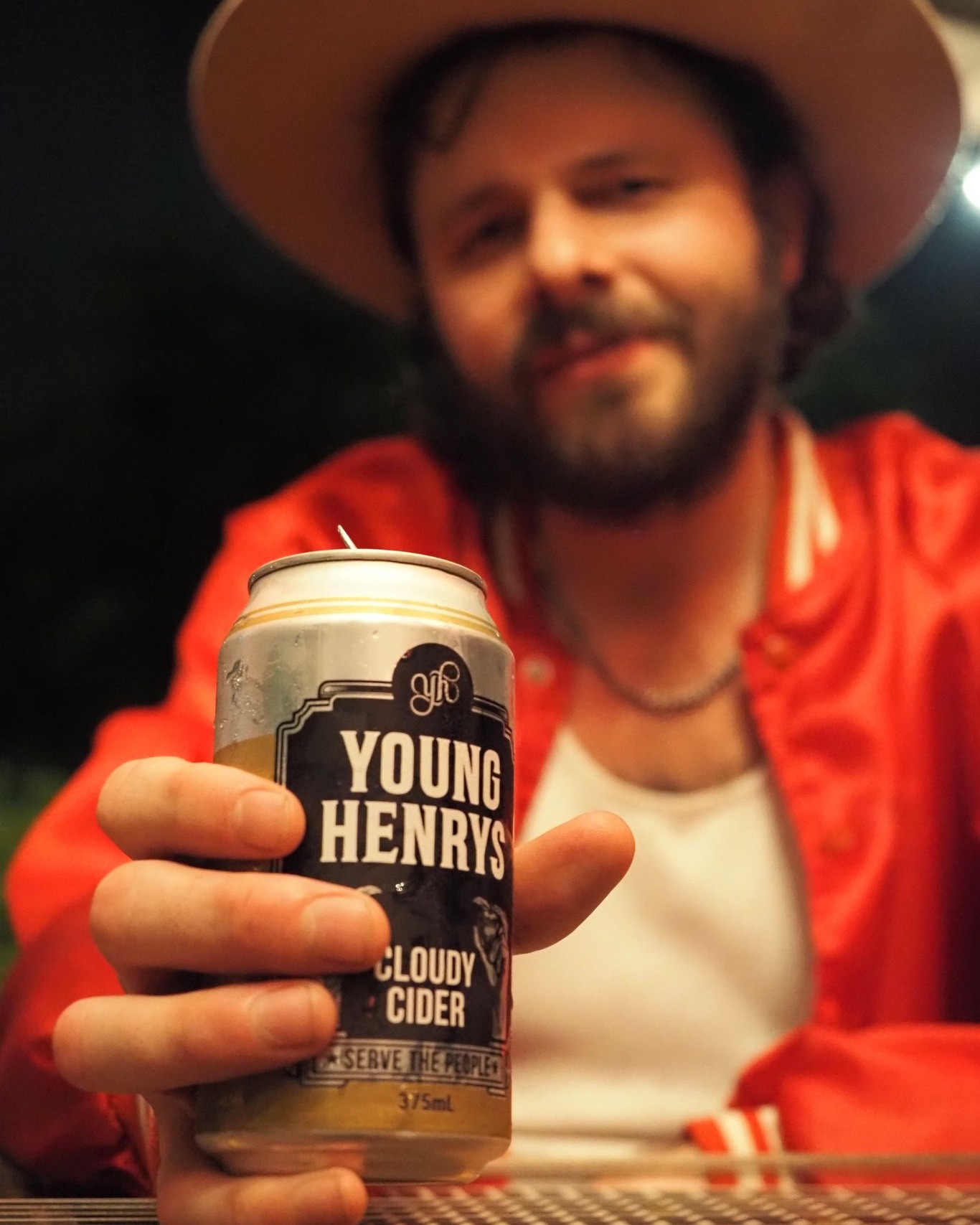 Why did Dad bring a ladder to the bar? He heard the drinks were on the house. 🍻
Got a dad joke more cringe than that? Bring it on down to win a @younghenrys slab + $50 Abattoir Blues voucher this Father's Day. We'll also have bonus @younghenrystastingbar vouchers for the runners-up. To enter, drop it into the Joke Jar on the day.
Bookings available using the link in bio, or visit www.abattoirblues.com.au/fathers-day
#FathersDaySydney #SydneyFoodies #WhatsOnSydney