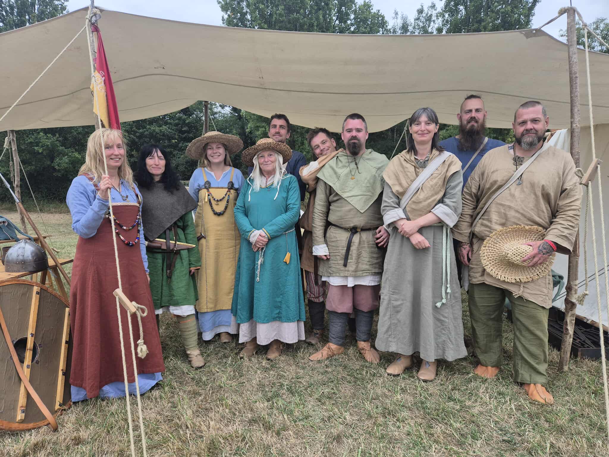What a fantastic weekend at @hever_castle
📷Jamie Barton
#vikings #vikingsoceity #ulfhedinn #reenactment #vikingreenactment #vikingreenactor #livinghistory #saxon #anglosaxon #darkages #middleages #heverinhistory #hevercastle #hevergardens #anneboleyn #bankholidayweekend #vikings #vikingevent #livinghistory #battledisplay #middleages #weapondemonstration #sword #axe #combat #reenactment #vikingage #vikinglife #multiperiod #explorengland