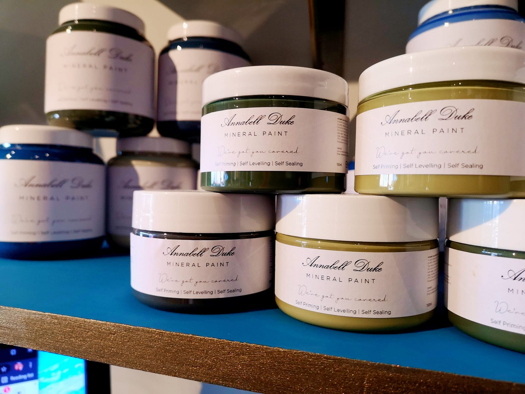 Having a Clear-Out! Perfect for DIY & Upcycling Fans!
I’m selling off my remaining stock of Annabel Duke paints at less than half price!
These gorgeous, high-quality paints are sadly no longer available – so once they’re gone, they’re gone.
Message me to reserve your favourites and arrange collection or postage.
500ml Pots – £10 each
• New England Yellow x3
• Wattle & Daub x2
• Denim x1
• Cornish Cream x1
• Cardinal Red x1
• Honeycomb x1
• Marzipan x1
• Hessian x1
• Peacock x1
• Petrol Blue x1
150ml Pots – £5 each
• Vineyard
• Brunswick Green
• Calico
• Hessian
• Denim
• Cardinal Red
• Honeycomb
• New England Yellow
Metallic 250ml Pots – £5 each
• Sterling x1
• Copper
• Rose
• Blue
Other Products – Half Price
• Antique Glaze
• Decoupage
• Impasto
• Aging Dust
• Eco Strip
• Ultra Stain Block
#AnnabelDuke #PaintClearance #DIYPaint #CraftSupplies #Upcycling #HomeDecor #PaintLovers #ArtSupplies #ClearOutSale #CraftingCommunity