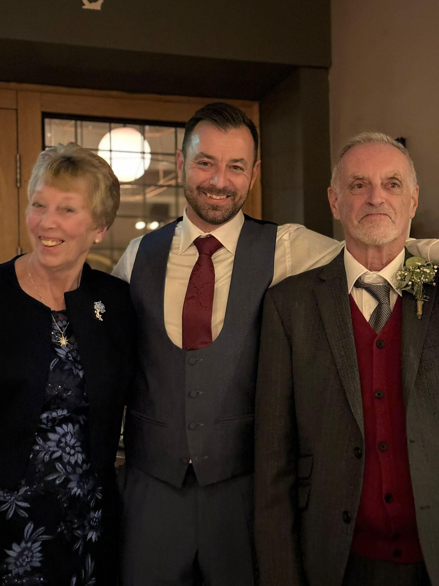 Happy Birthday to the best mum in the world love ya @susan.jeffrey.58 🍾🎂🍾🎂