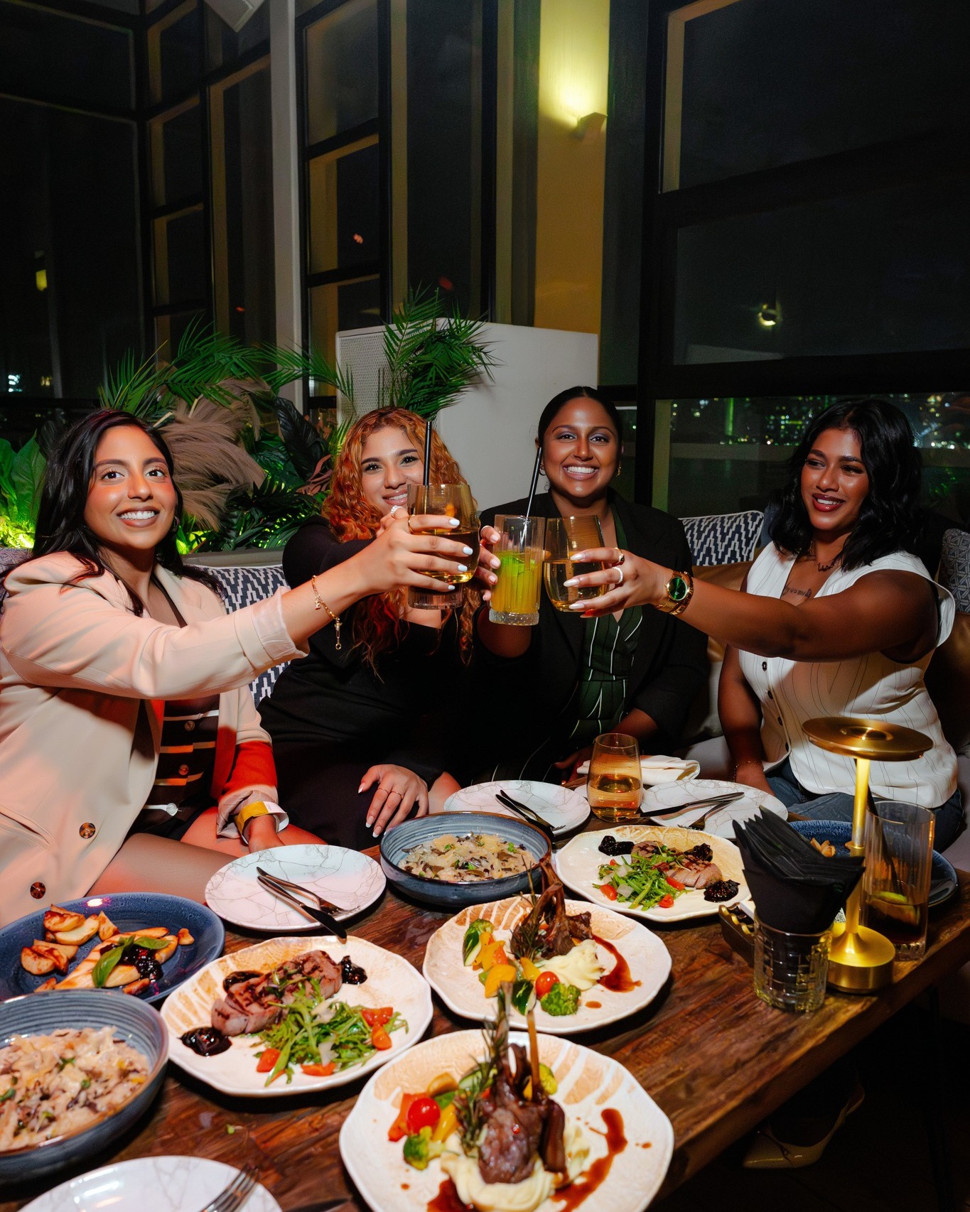 More than just brunch it’s a Saturday ritual of style, flavor, and vibes at Siddharta Lounge by Buddha-Bar.
Join us for sensory brunch every Saturday✨