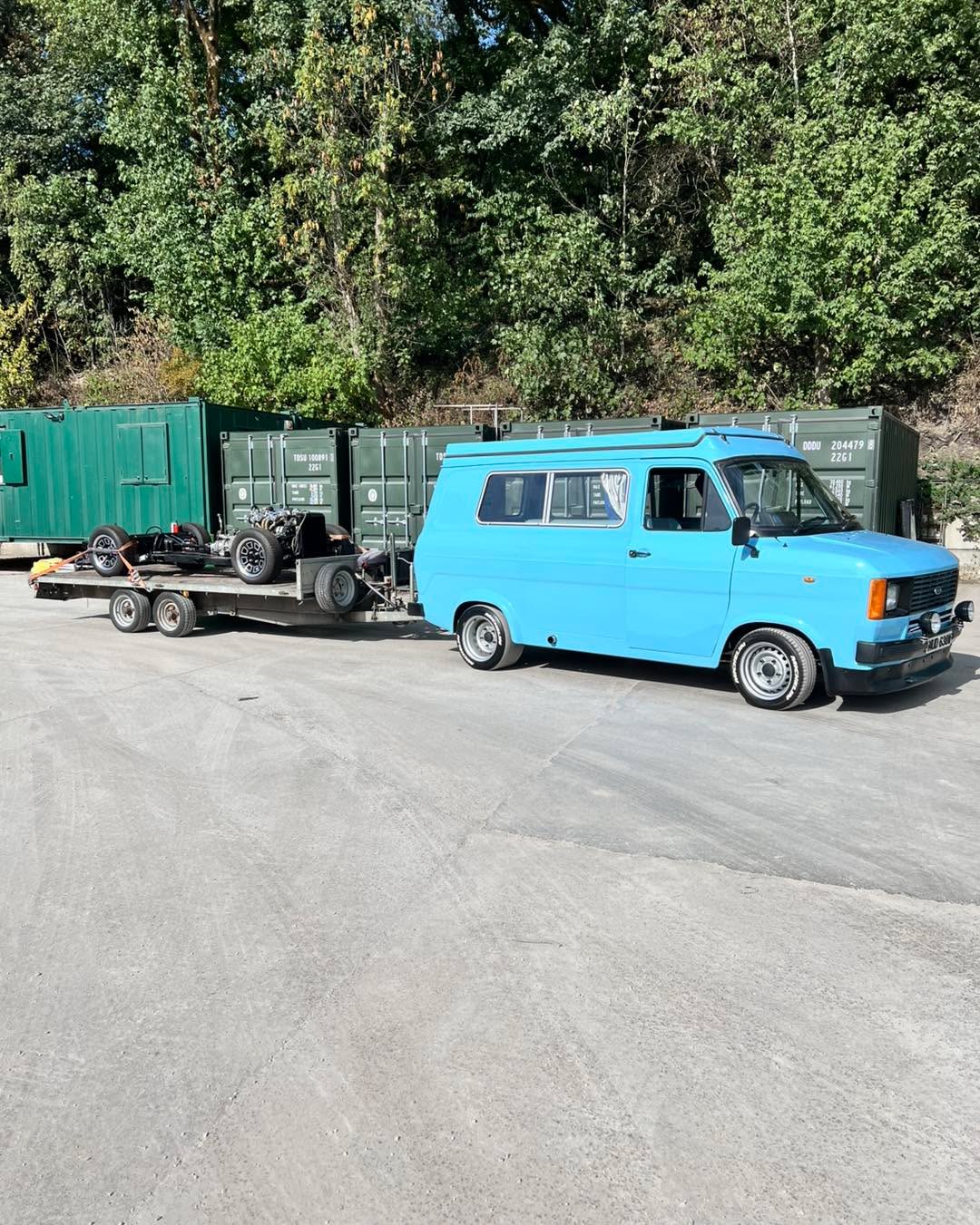Picked up the rolling chassis from the customer, reunited it with the body and started to test fit and gap the panels. Next is onto the bodywork prep.
# #hdrestorations #classiccarrestoration #classiccars #triumphtr #triumph #triumphtr4