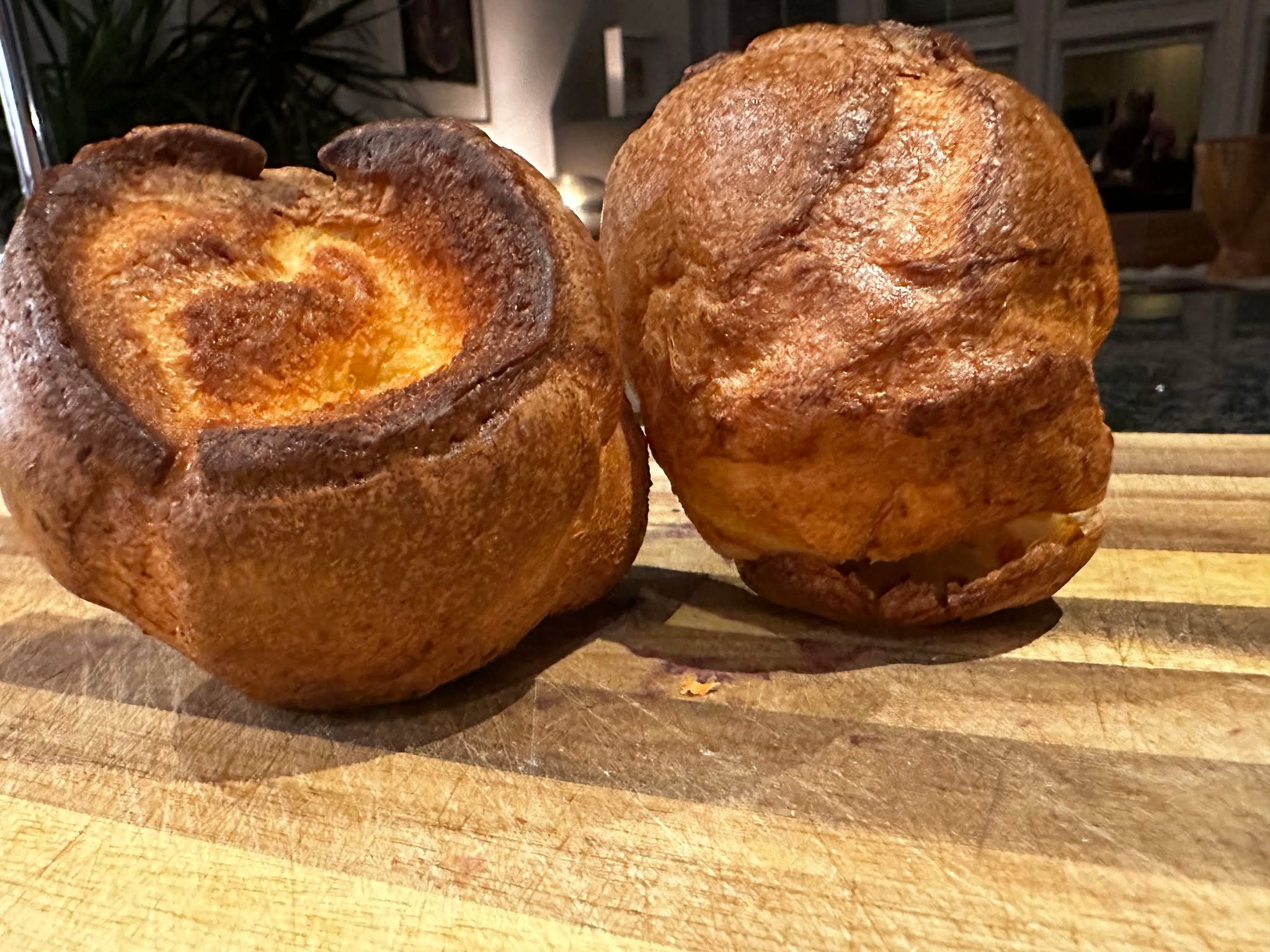 Ever wanted to know how chefs get delightfully crisp and fluffy roast potatoes or giant yorkshire puddings? Head to my news page (link below) and read about our Sunday Lunch Masterclass now available to book..
https://www.chefsimonmckenzie.com/news
#sunday #passion #party #britishproduce #summer #local #seasonalproduce #caterer #inhomedining #reading #berkshire #privatechef #oxfordshire #finedining #dessert #sundaylunch #sundaylunches #sundaylunchclub #sundaylunchtime #luxury