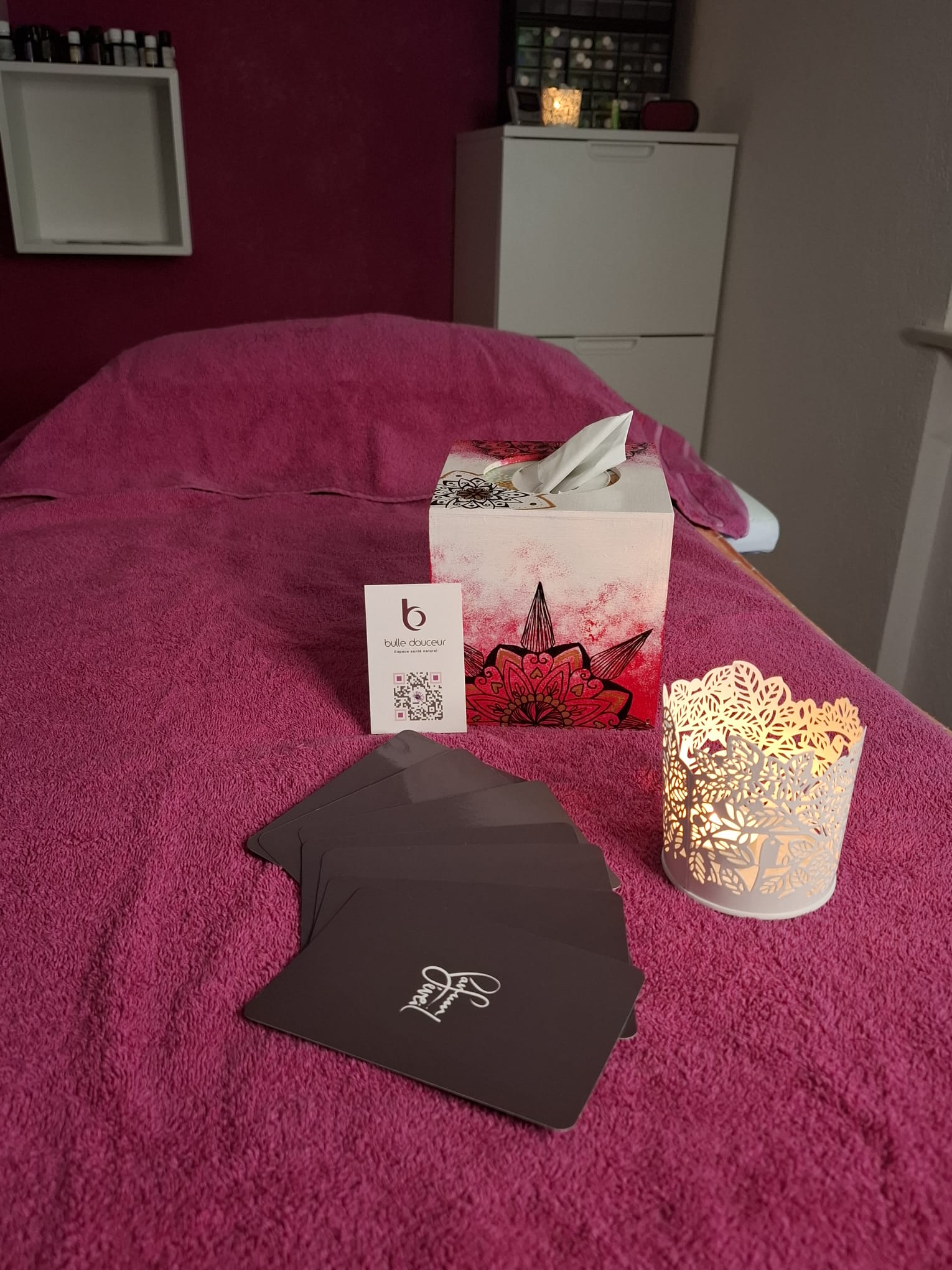 ✨ Le Reiki comme soutien face au cancer ✨
Je crois profondément au pouvoir du Reiki pour accompagner les personnes traversant l’épreuve du cancer.
Cette pratique énergétique douce aide à :
💆♀️ Apaiser le stress et l’anxiété
💖 Retrouver une sérénité intérieure
🌸 Favoriser un meilleur équilibre émotionnel et énergétique
Chaque séance est un moment de réconfort, d’écoute et de bienveillance, adapté à vos besoins uniques.
➡️ Découvrez-en plus sur mon accompagnement : www.bulle-douceur.ch/vag
Parce que prendre soin de soi, c’est aussi avancer avec plus de douceur sur le chemin de guérison. 🌈✨
📍 bulle douceurr – Reiki & Bien-être - Association proches aidants Valais
#BulleDouceur #Reiki #AccompagnementCancer #BienEtreValais #SuisseRomande #EnergiePositive #ReikiValais #ReikiSuisse #GuérisonDouce #PrendreSoinDeSoi #SoutienCancer #ValaisSuisse #DouceurDeVivre
Association S'u p e r
