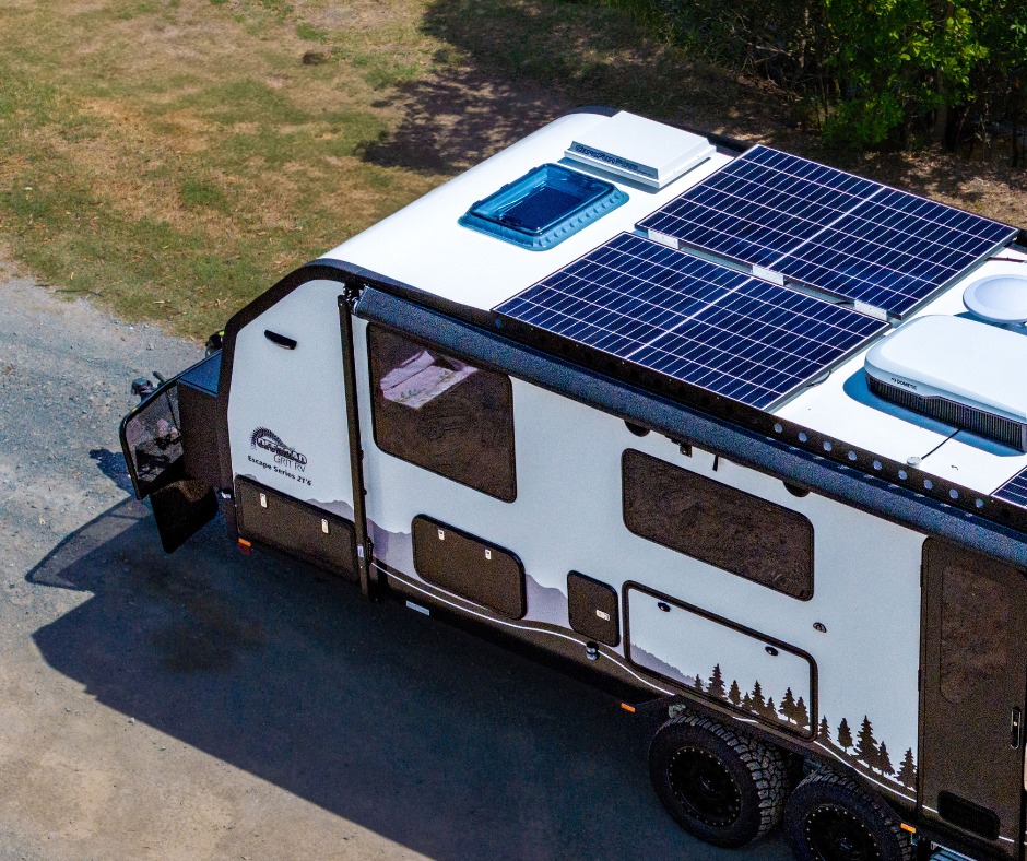 Alright crew, we need your opinion 👇
What do you reckon about roof hatches/skylights in caravans?
👍 Love ‘em: More light, more airflow, feels nice and open.
👎 Not for me: Hotter in summer, too bright in the early mornings, takes up solar space.
Would you have one on your van, or keep the roof simple?
#CaravanLife #VanLifeAustralia #CaravanDesign #OffroadCaravan #TravelAustralia #CaravanChat #AdventureReady