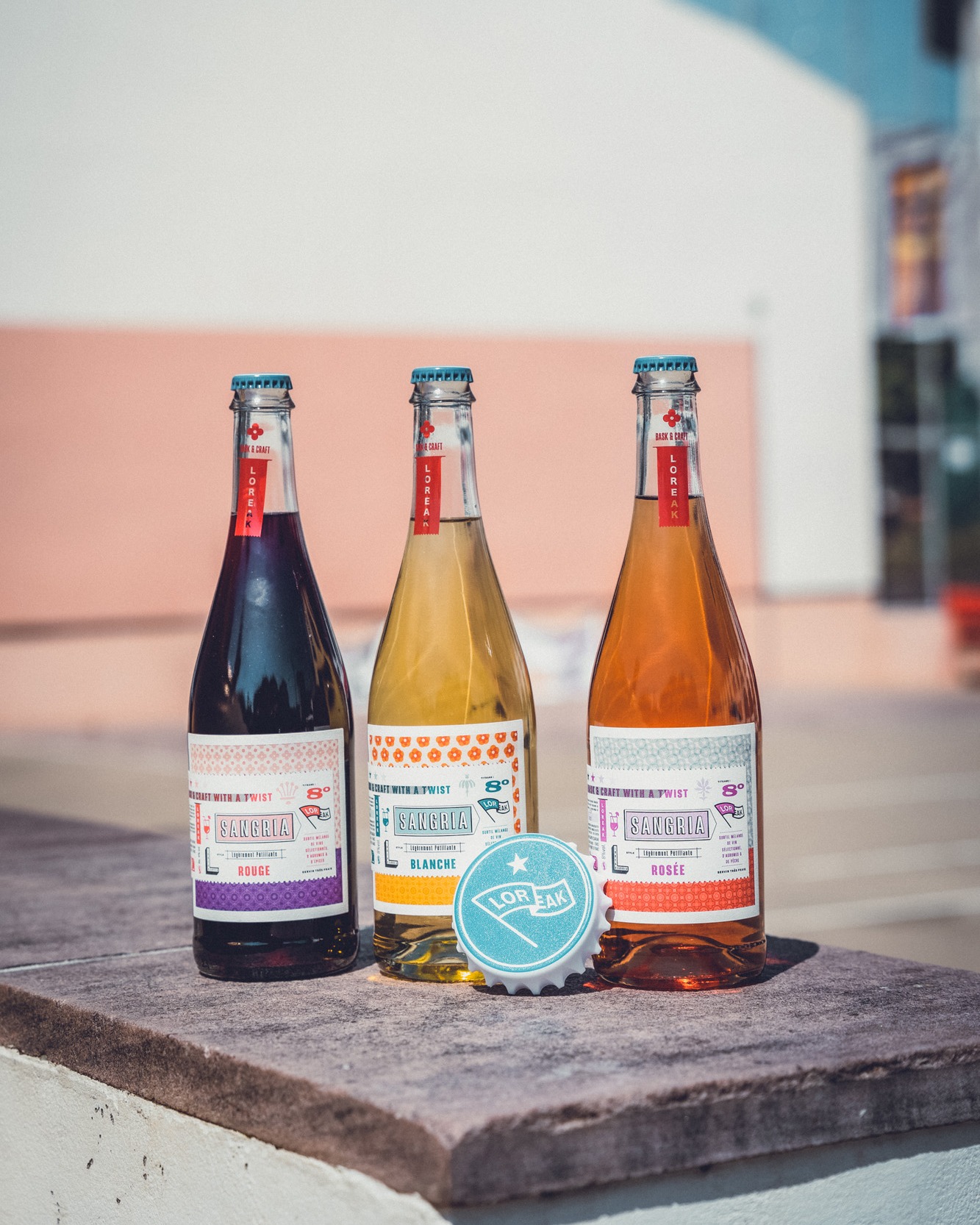 Les sangrias LOREAK sont là pour sublimer vos apéros !
✔️ Légèrement pétillantes
✔️ Élaborées artisanalement au Pays Basque
✔️ Servies bien fraîches pour un max de plaisir 🧊
L'abus d'alcool est dangeureux pour la santé. A consommer avec modération