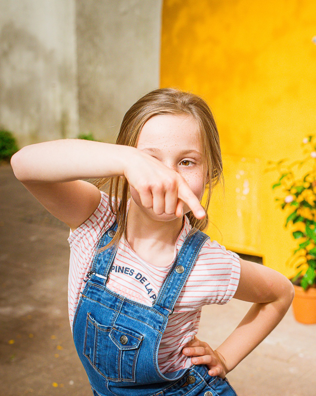 Vos enfants me font craquer à chaque séance 💛
#studiobrindelune #photographefamille #photographefamillenantes #photographeNantes #seancefamille #seancephotoNantes #souvenirsde famille #joiedevivre #photographeenexterieur #nantesmaville #photographebebenantes #photographegrossessenantes #brin_de_lune #brindelune