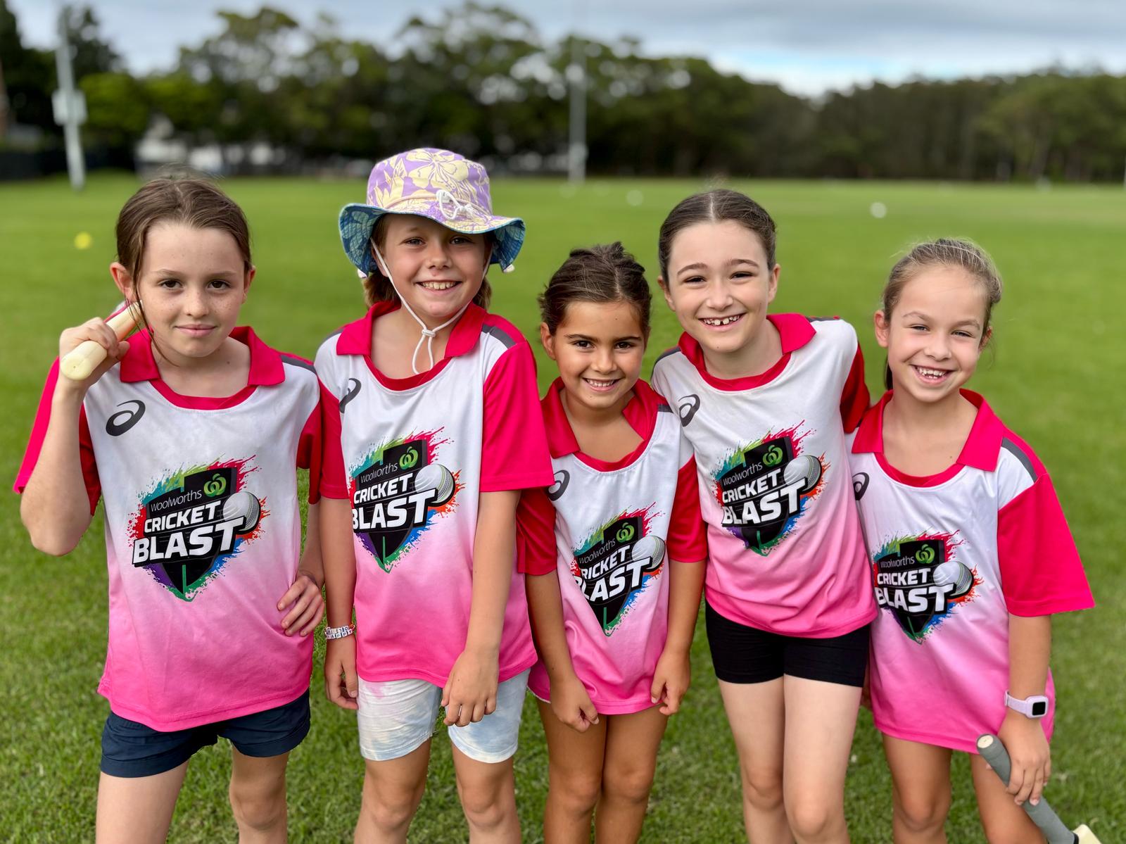 Dads & Daughters – Make This Summer Count!
Looking for a fun way to spend quality time with your daughter? Cricket Blast is the perfect grassroots program to learn the basics of cricket, build confidence, and share unforgettable Saturday mornings together.
Commencing : Starts Sat 18 Oct
8:30am–10:00am
Warriewood Sports Field
Register now: https://www.playhq.com/cricket-australia/register/d16718
Spots are filling fast – don’t miss out on the fun!