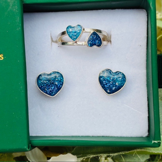 This lovely ring and earring set was made to match a necklace that a chap had bought his lovely partner, she brought me the necklace and asked me to match the colours. She wanted the items in time to wear them to a concert of her favourite classical singer - something her partner and her enjoyed together during their many years. She was thrilled to have him with her for the concert.
