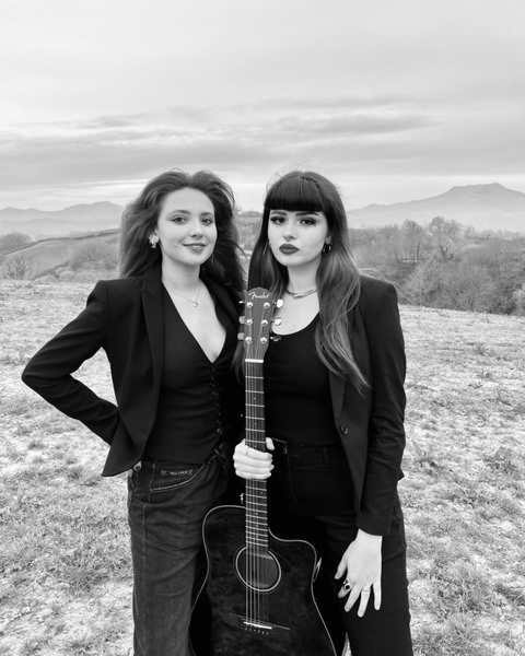 Ce mardi 2 septembre, @angieandjenny étaient au @@campinglouptitpoun à Saint-Martin-de-Seignanx pour une belle soirée musicale ! 🎶
Pendant deux heures, elles ont joué pour les vacanciers dans une ambiance chaleureuse. Un moment tout en simplicité pour clôturer ce bel été en musique ☀️
Merci au camping pour l’accueil, et à la Communauté d’Agglomération Pays Basque pour son soutien sur cette date.
#angieandjenny #campinglouptitpoun #saintmartindeseignanx #concert #musique